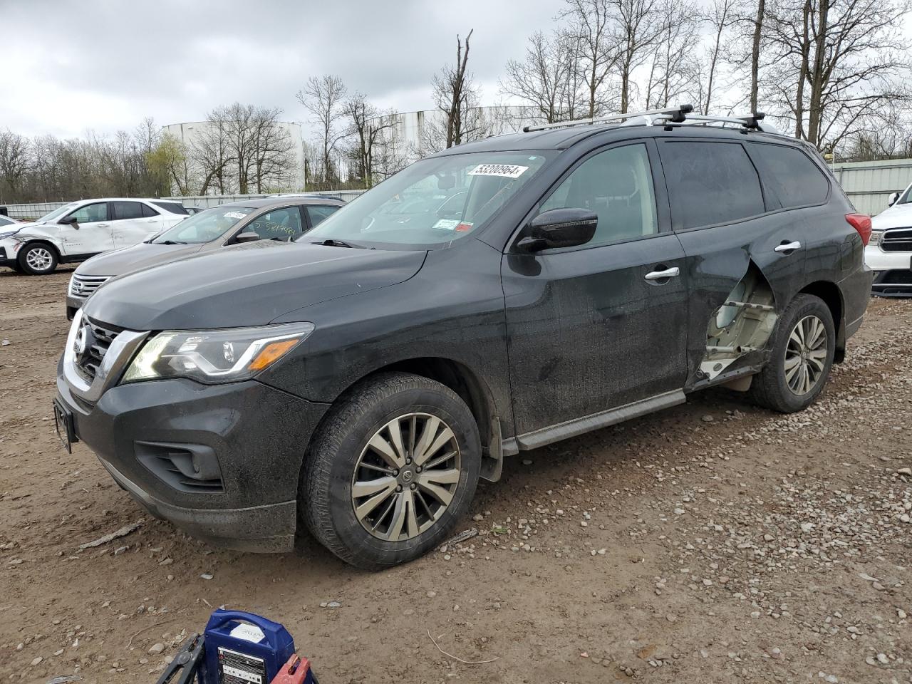 NISSAN PATHFINDER 2018 5n1dr2mm6jc642251