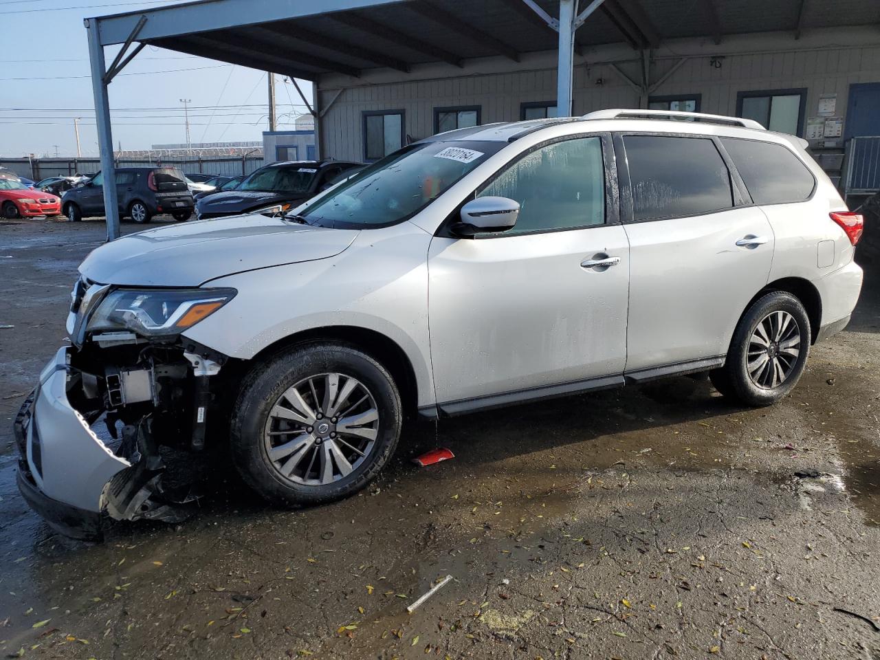 NISSAN PATHFINDER 2018 5n1dr2mm6jc669661