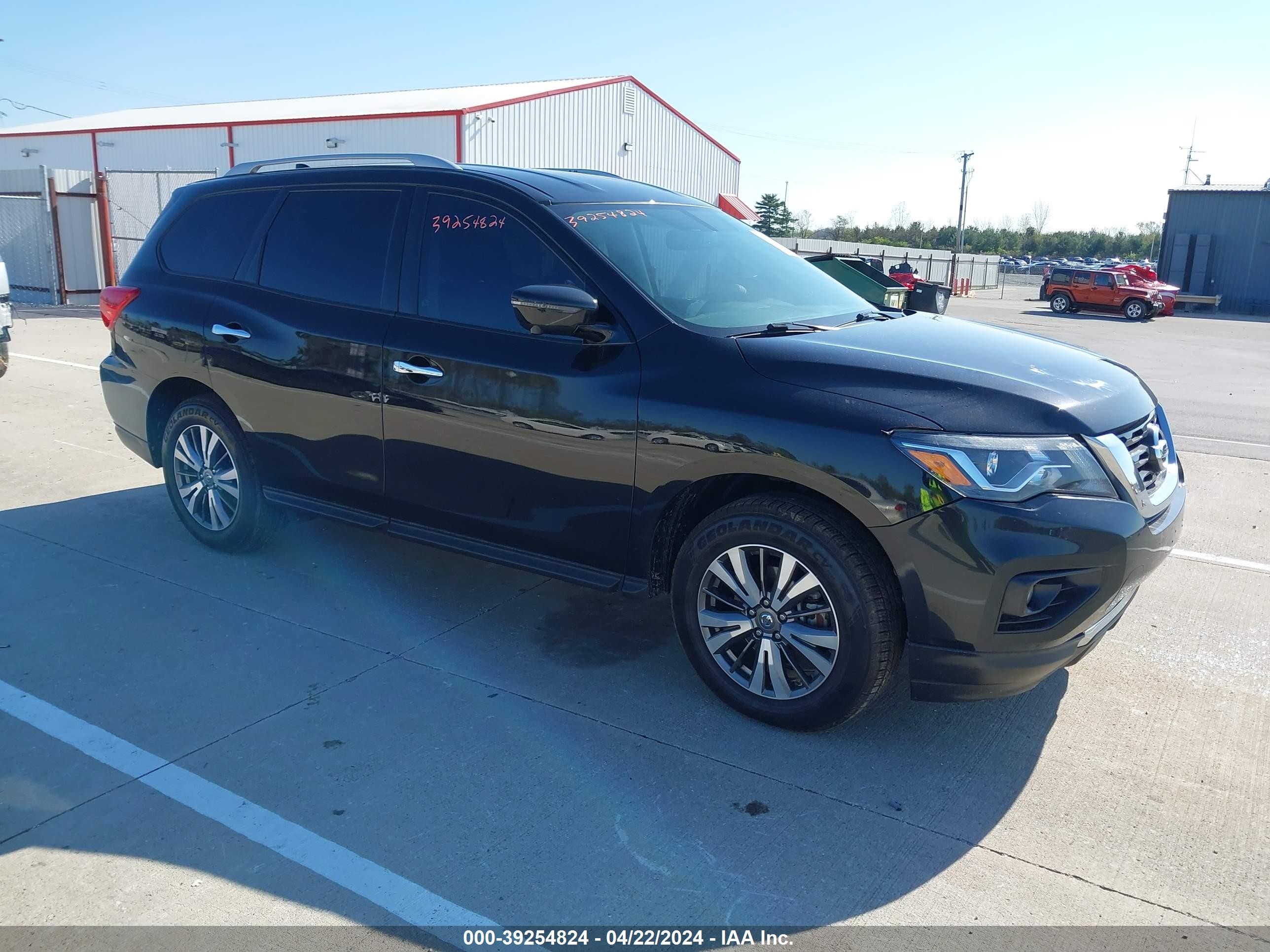 NISSAN PATHFINDER 2019 5n1dr2mm6kc598625