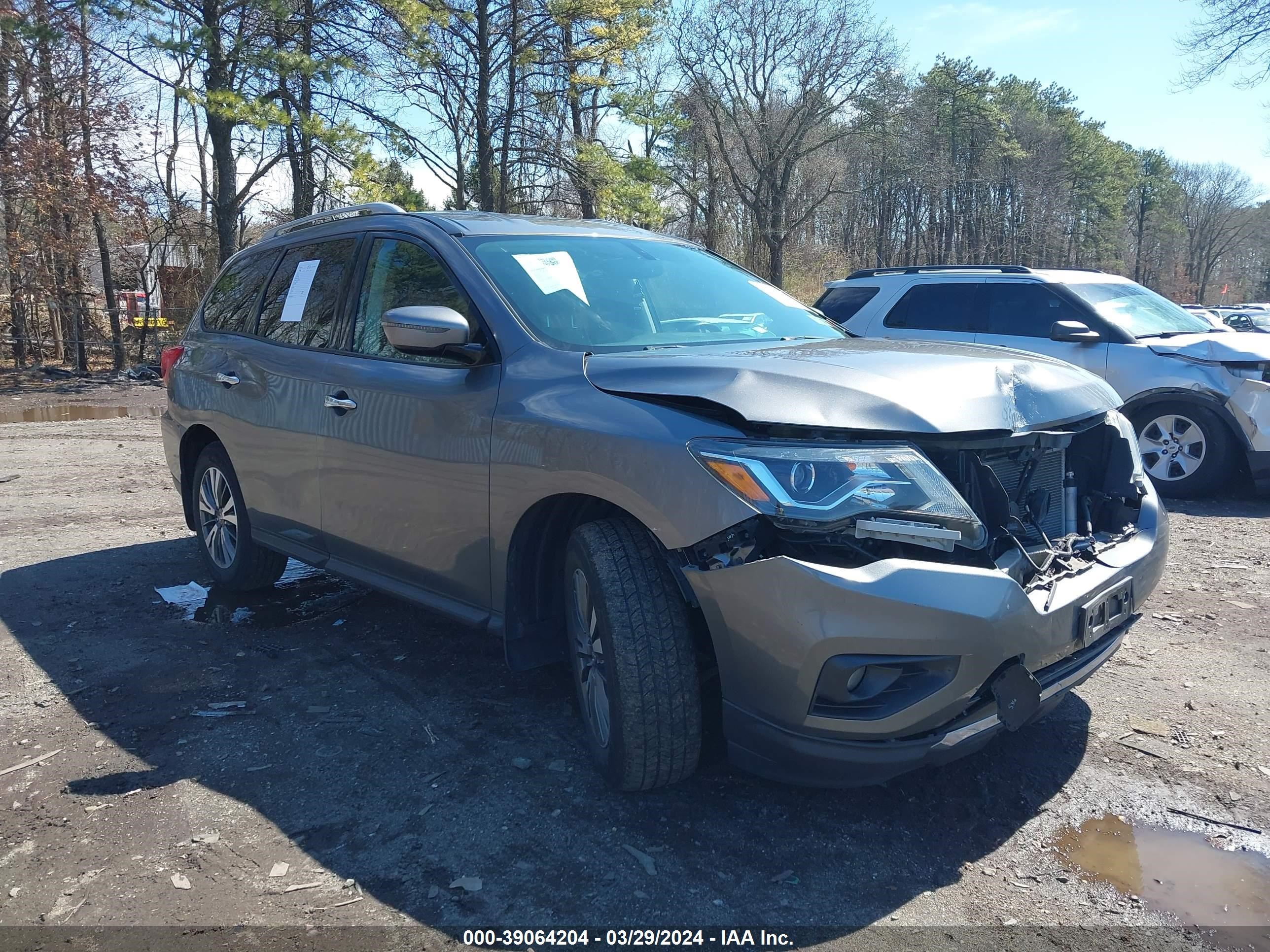 NISSAN PATHFINDER 2017 5n1dr2mm7hc664219