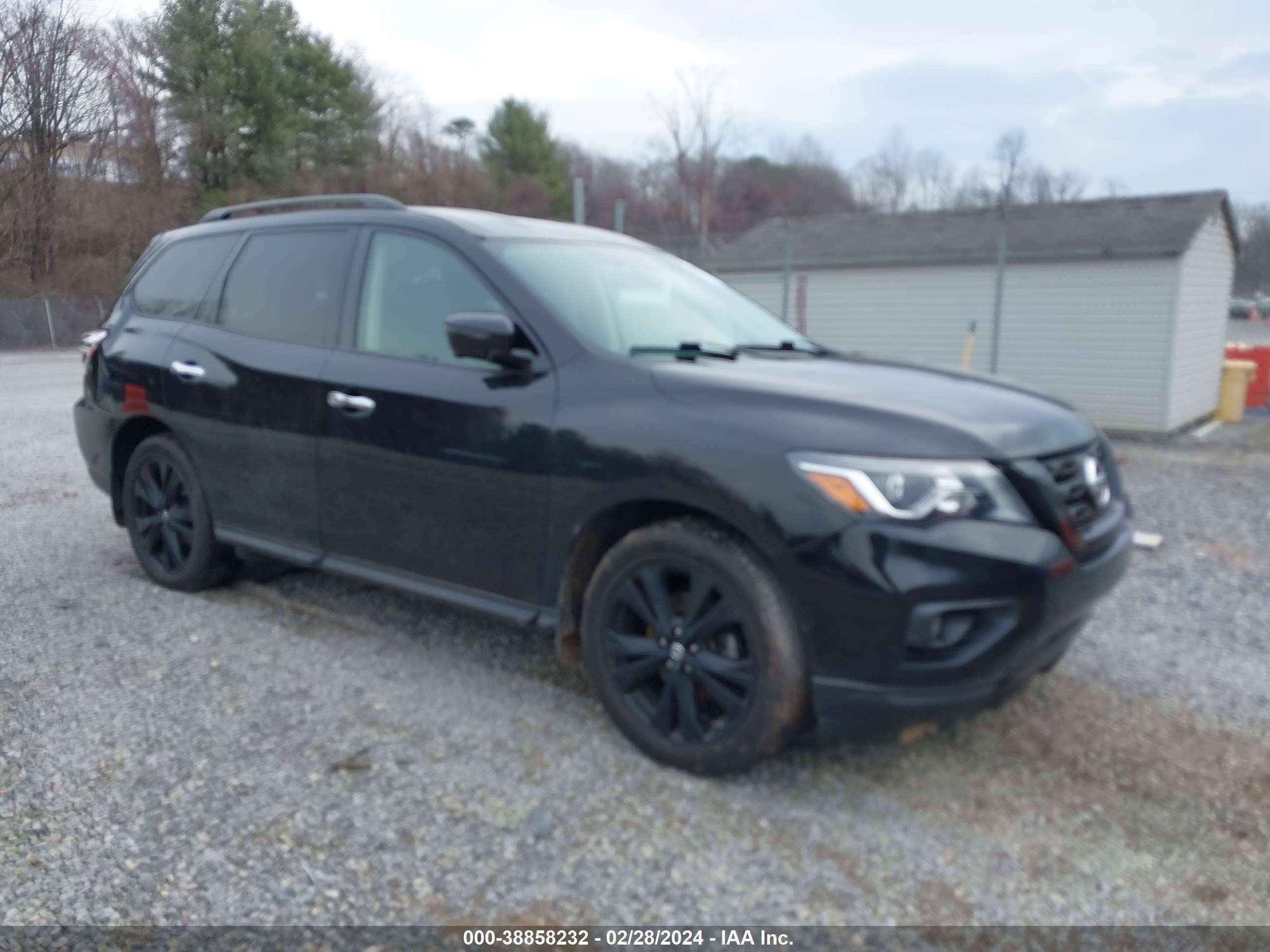 NISSAN PATHFINDER 2018 5n1dr2mm7jc643313