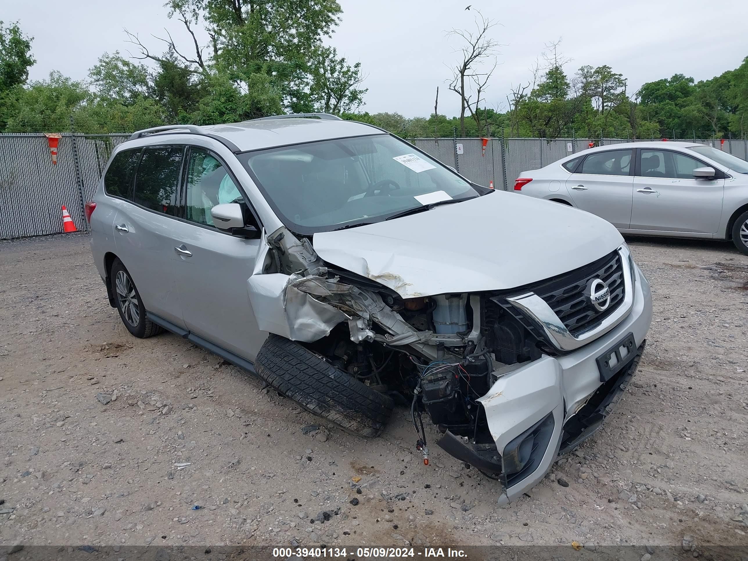 NISSAN PATHFINDER 2018 5n1dr2mm7jc658149