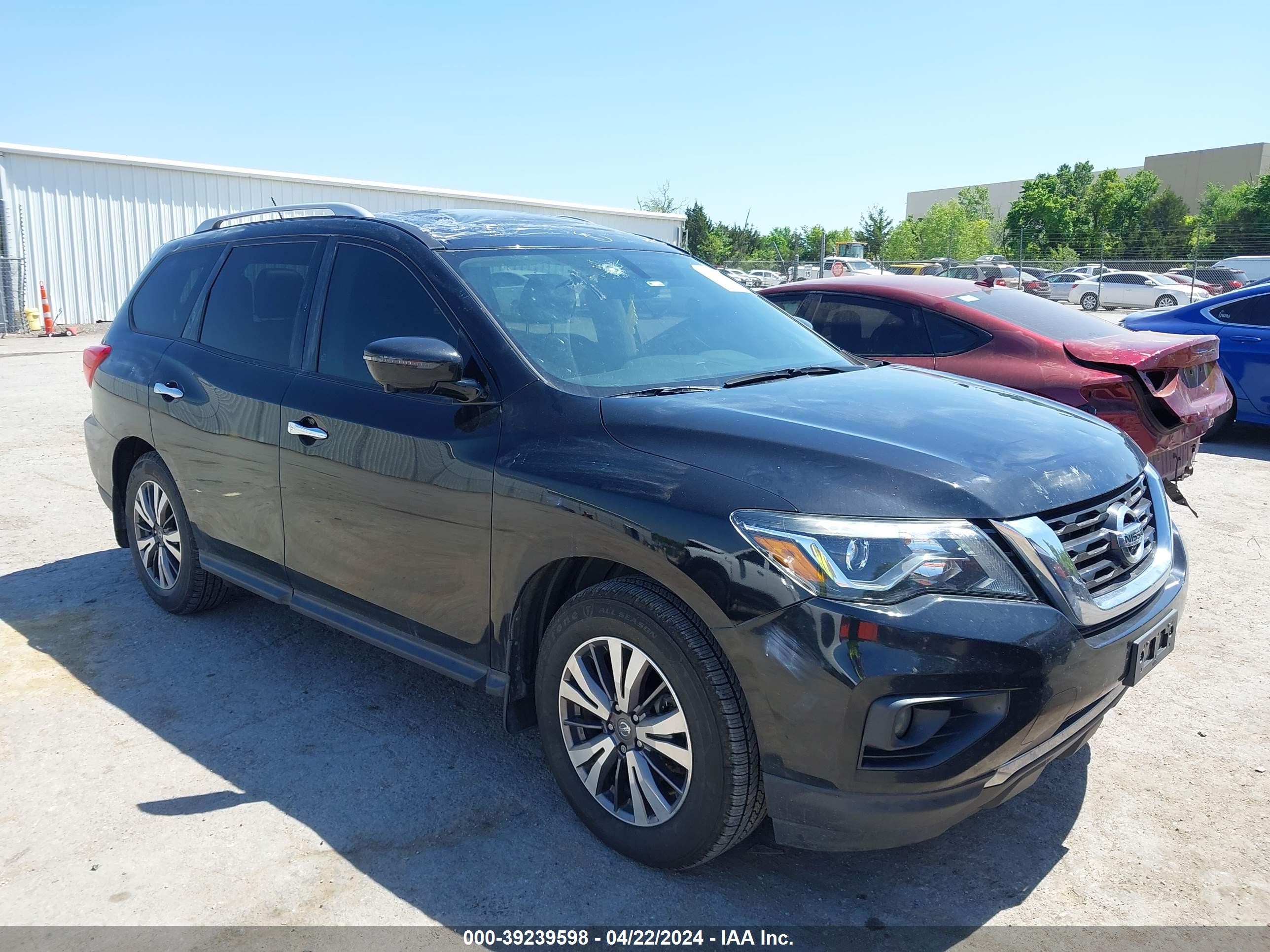 NISSAN PATHFINDER 2017 5n1dr2mm8hc600688