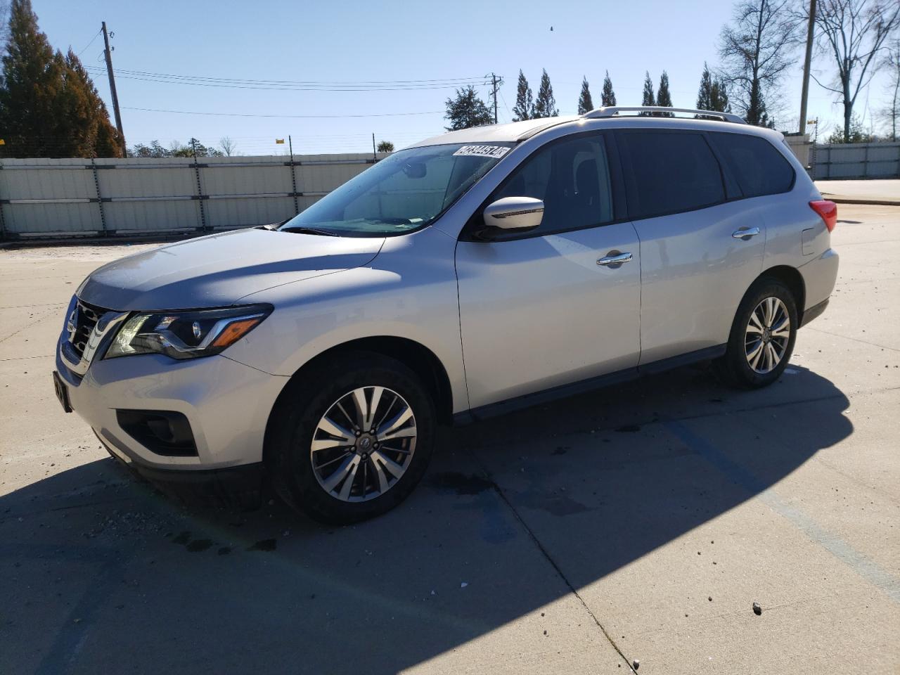 NISSAN PATHFINDER 2018 5n1dr2mm8jc636354