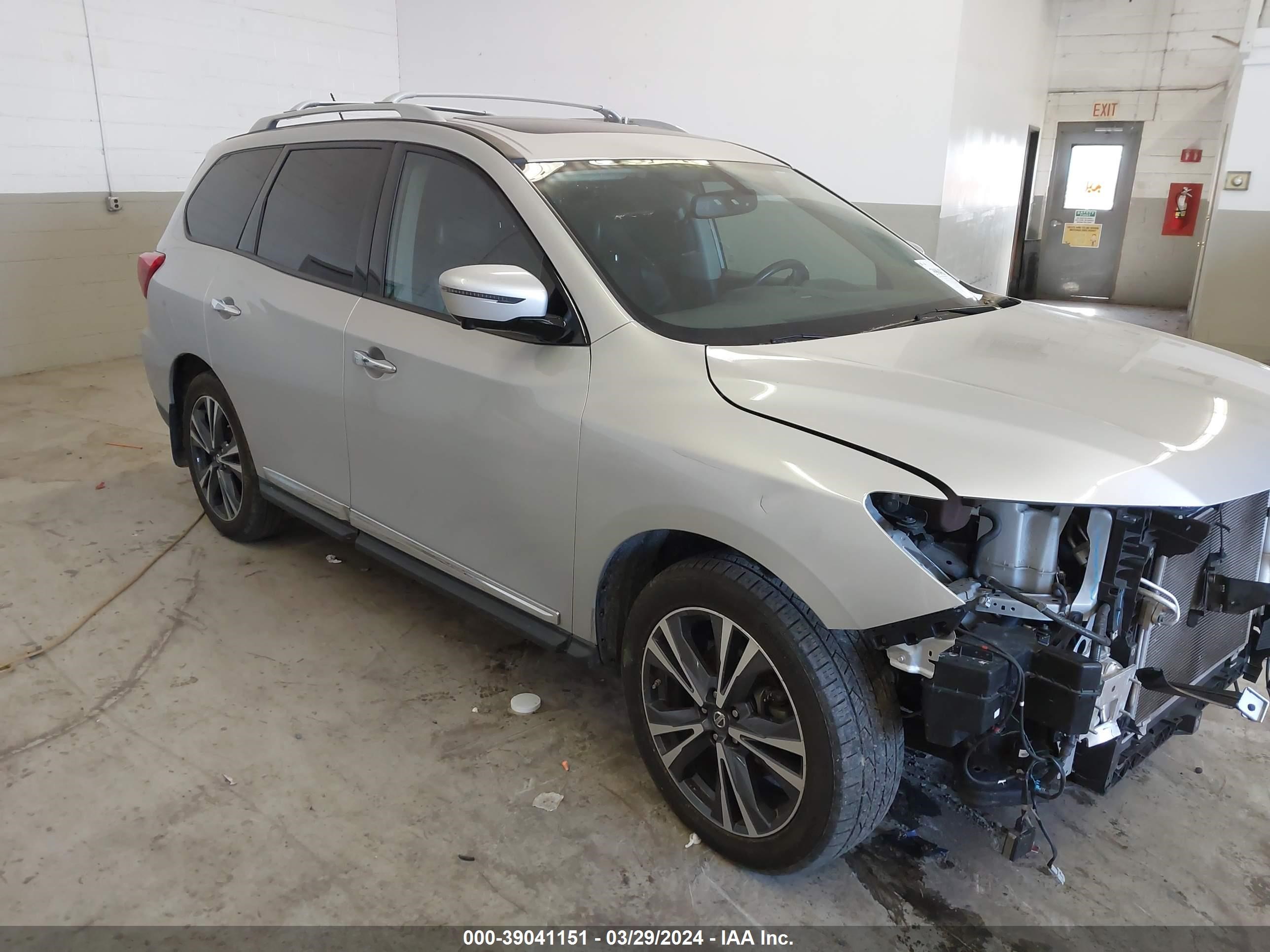 NISSAN PATHFINDER 2017 5n1dr2mm9hc642626