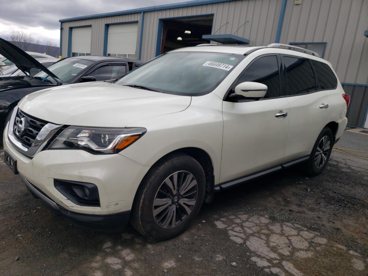 NISSAN PATHFINDER 2017 5n1dr2mm9hc660043