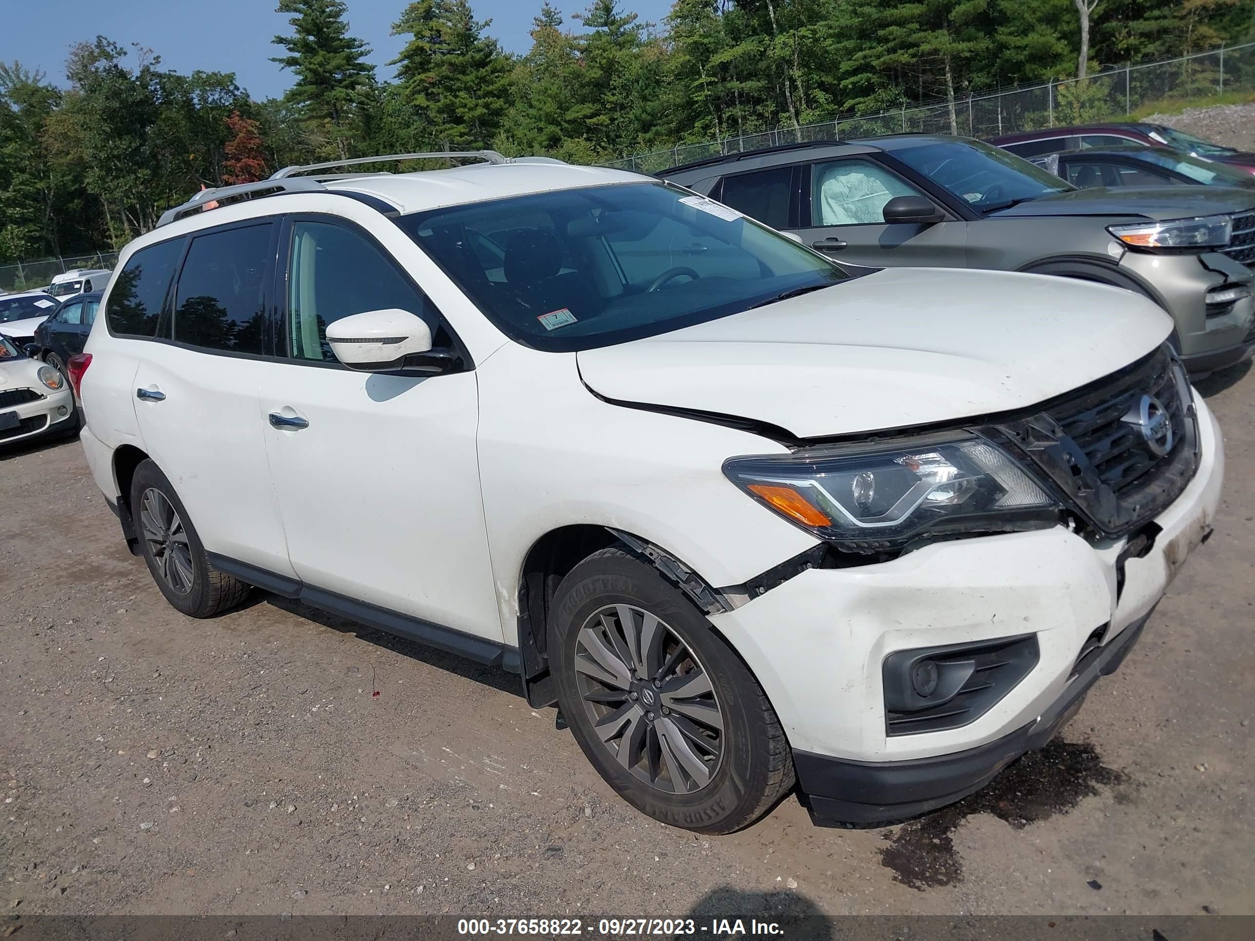 NISSAN PATHFINDER 2017 5n1dr2mm9hc913085