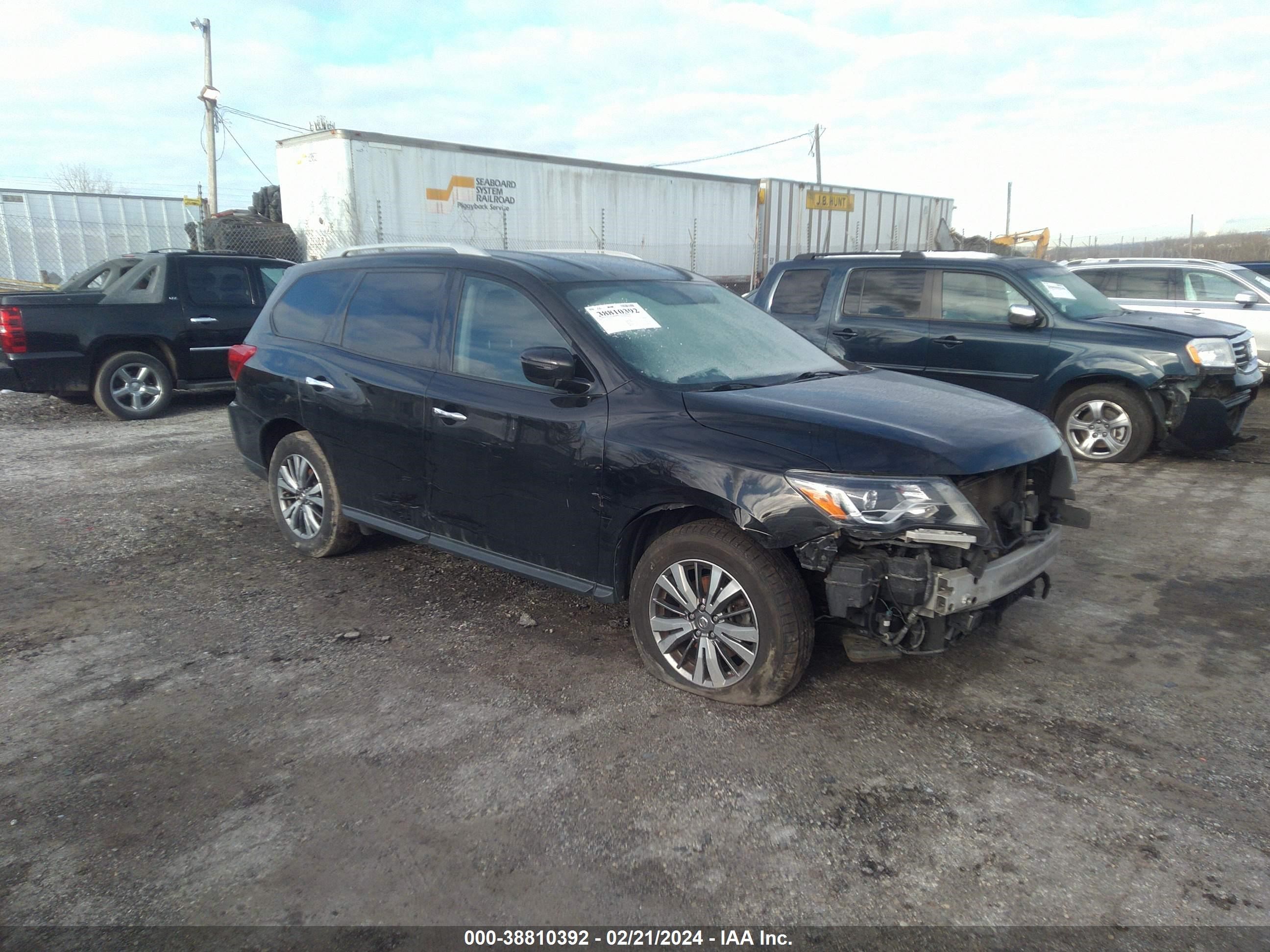 NISSAN PATHFINDER 2018 5n1dr2mm9jc623371