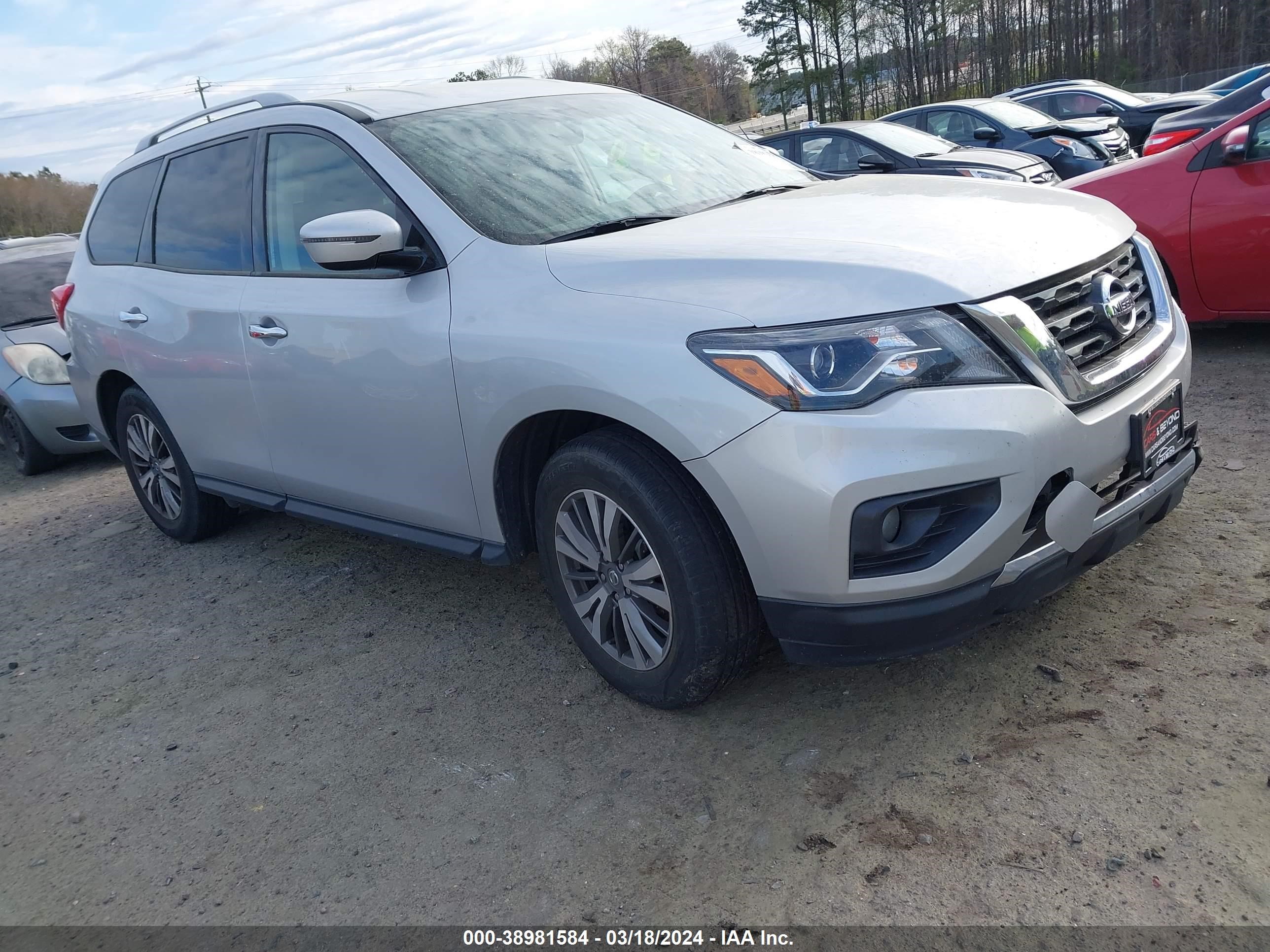 NISSAN PATHFINDER 2019 5n1dr2mm9kc637045