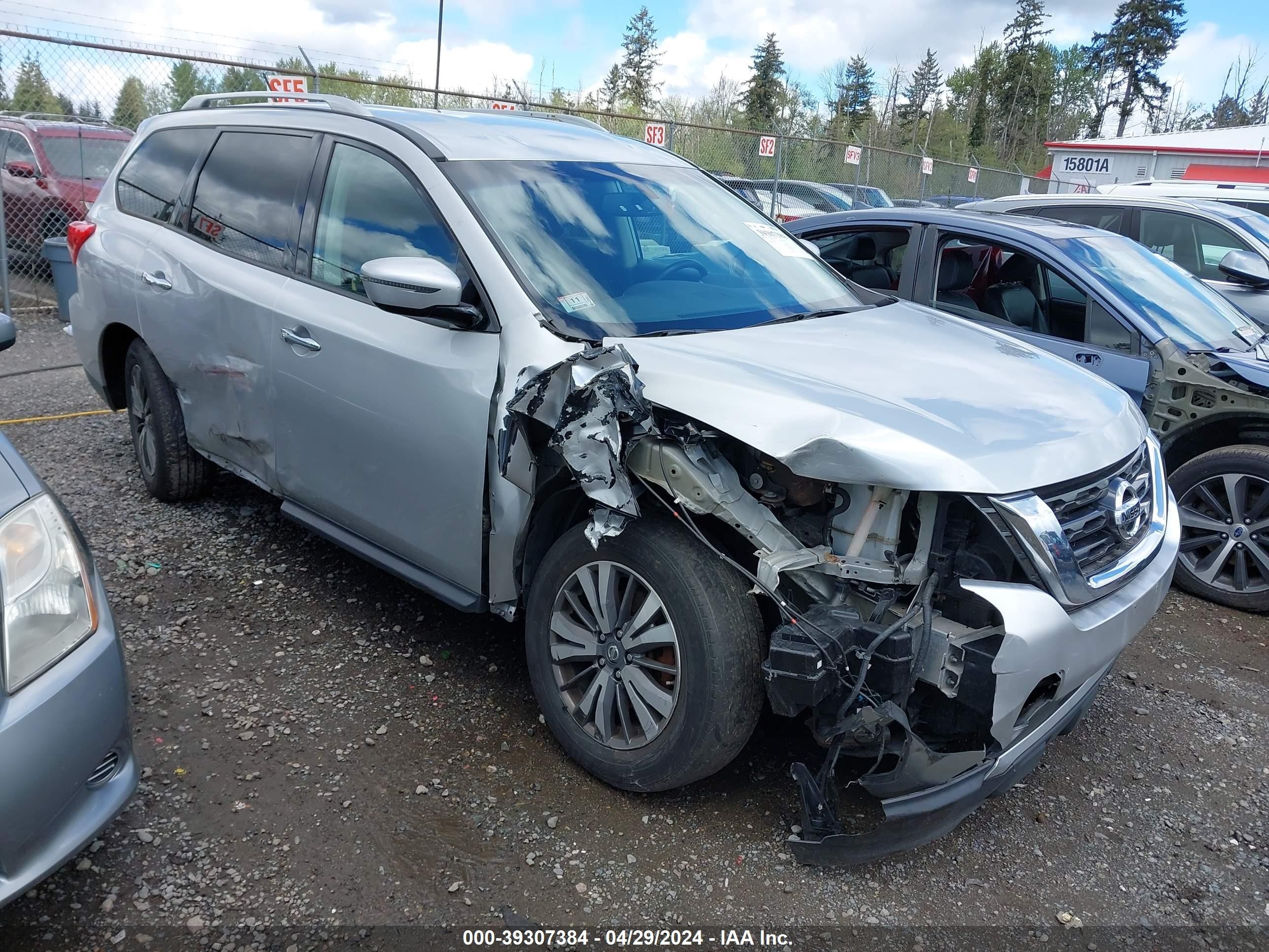 NISSAN PATHFINDER 2017 5n1dr2mmxhc606735