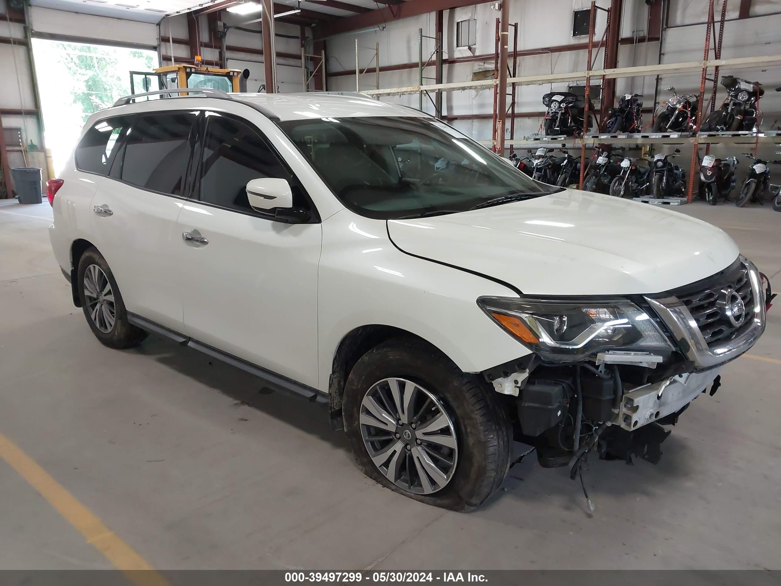 NISSAN PATHFINDER 2017 5n1dr2mmxhc665686