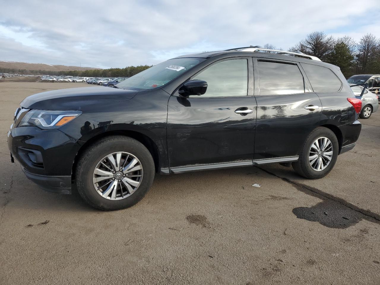 NISSAN PATHFINDER 2018 5n1dr2mmxjc608913