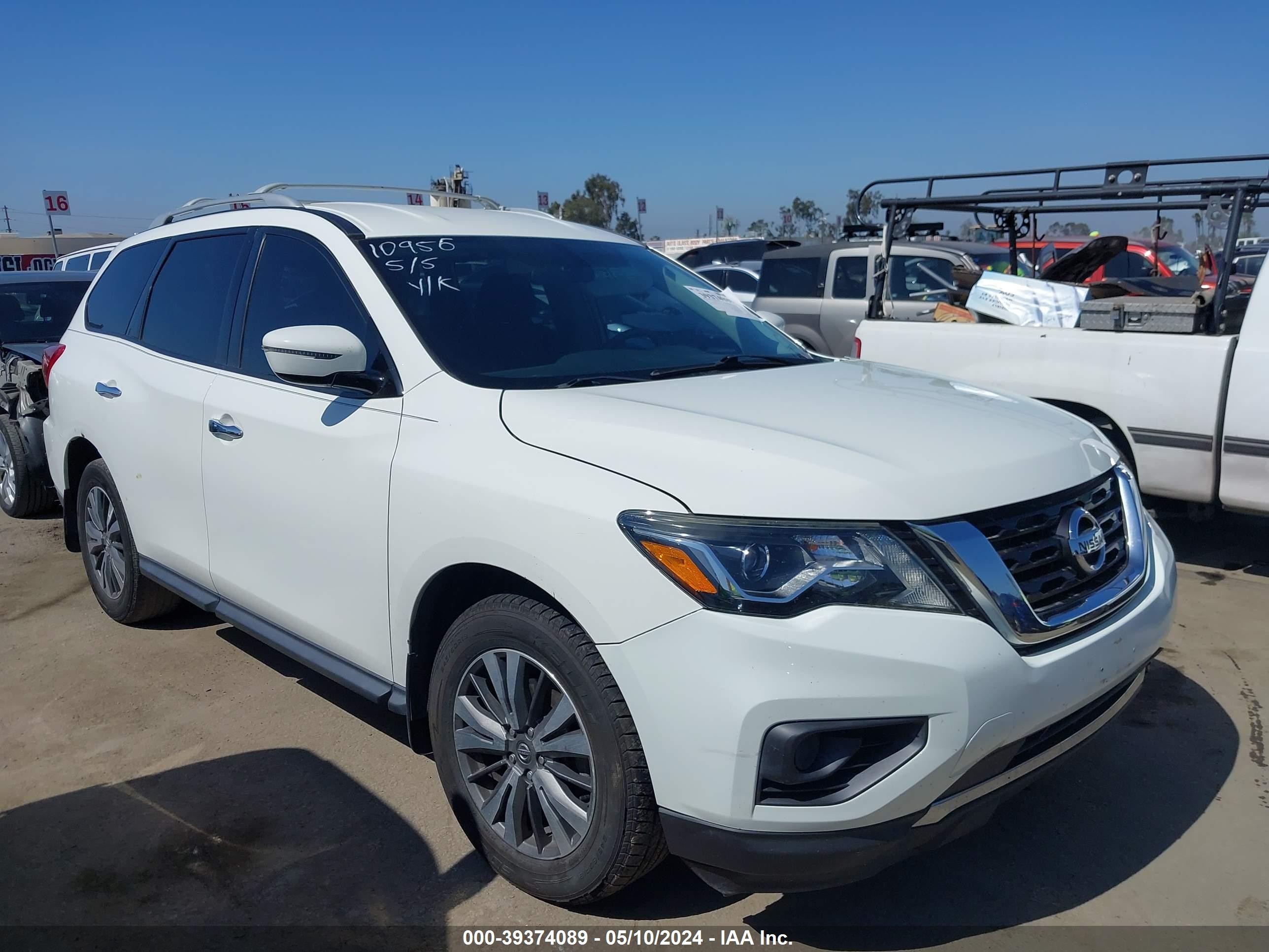 NISSAN PATHFINDER 2017 5n1dr2mn0hc617736