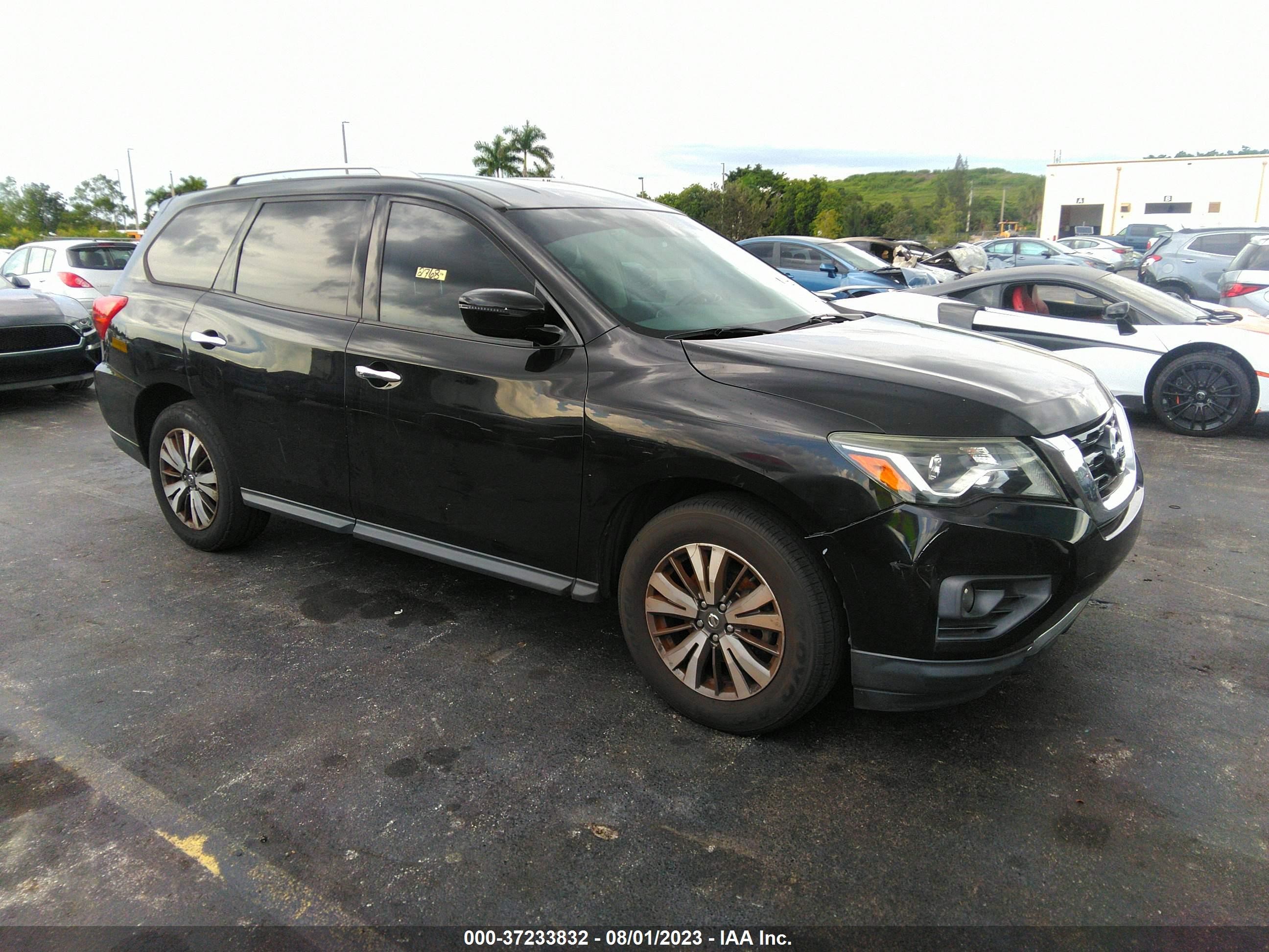 NISSAN PATHFINDER 2017 5n1dr2mn1hc651572