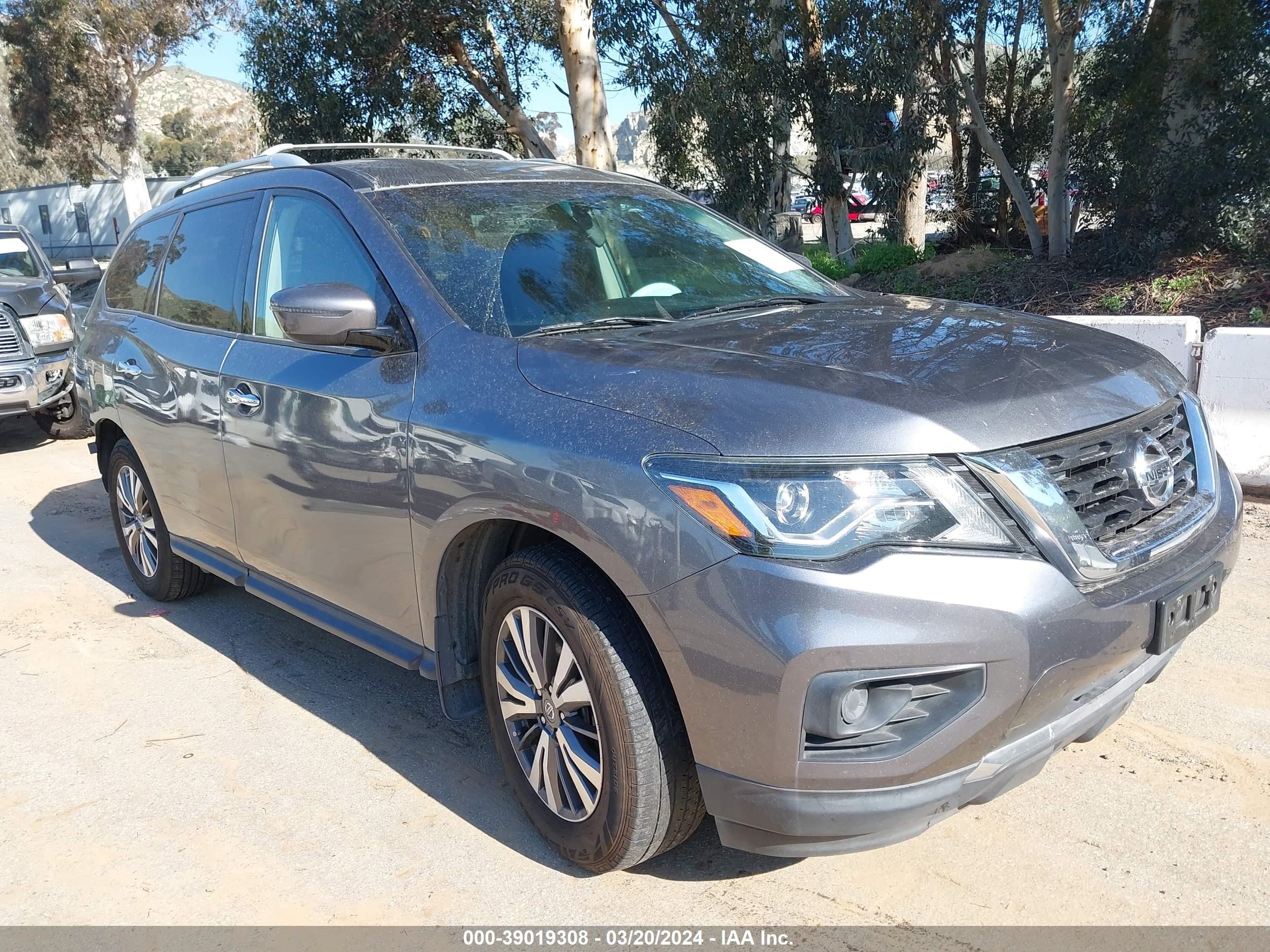 NISSAN PATHFINDER 2019 5n1dr2mn1kc647612