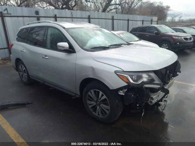 NISSAN PATHFINDER 2017 5n1dr2mn2hc677470