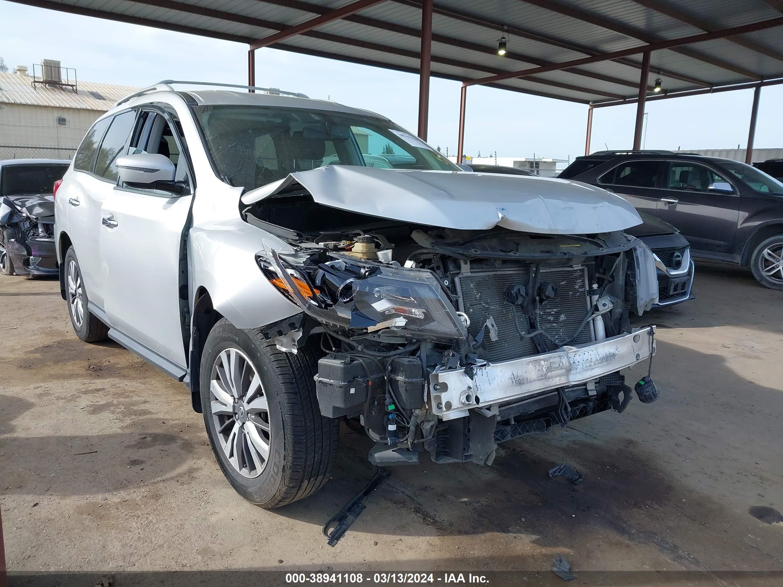 NISSAN PATHFINDER 2017 5n1dr2mn2hc699257