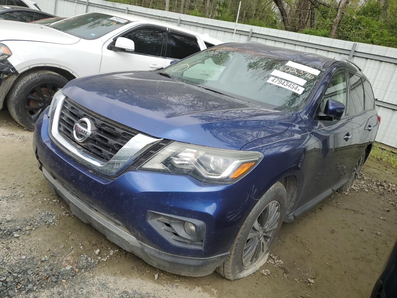 NISSAN PATHFINDER 2018 5n1dr2mn2jc622376