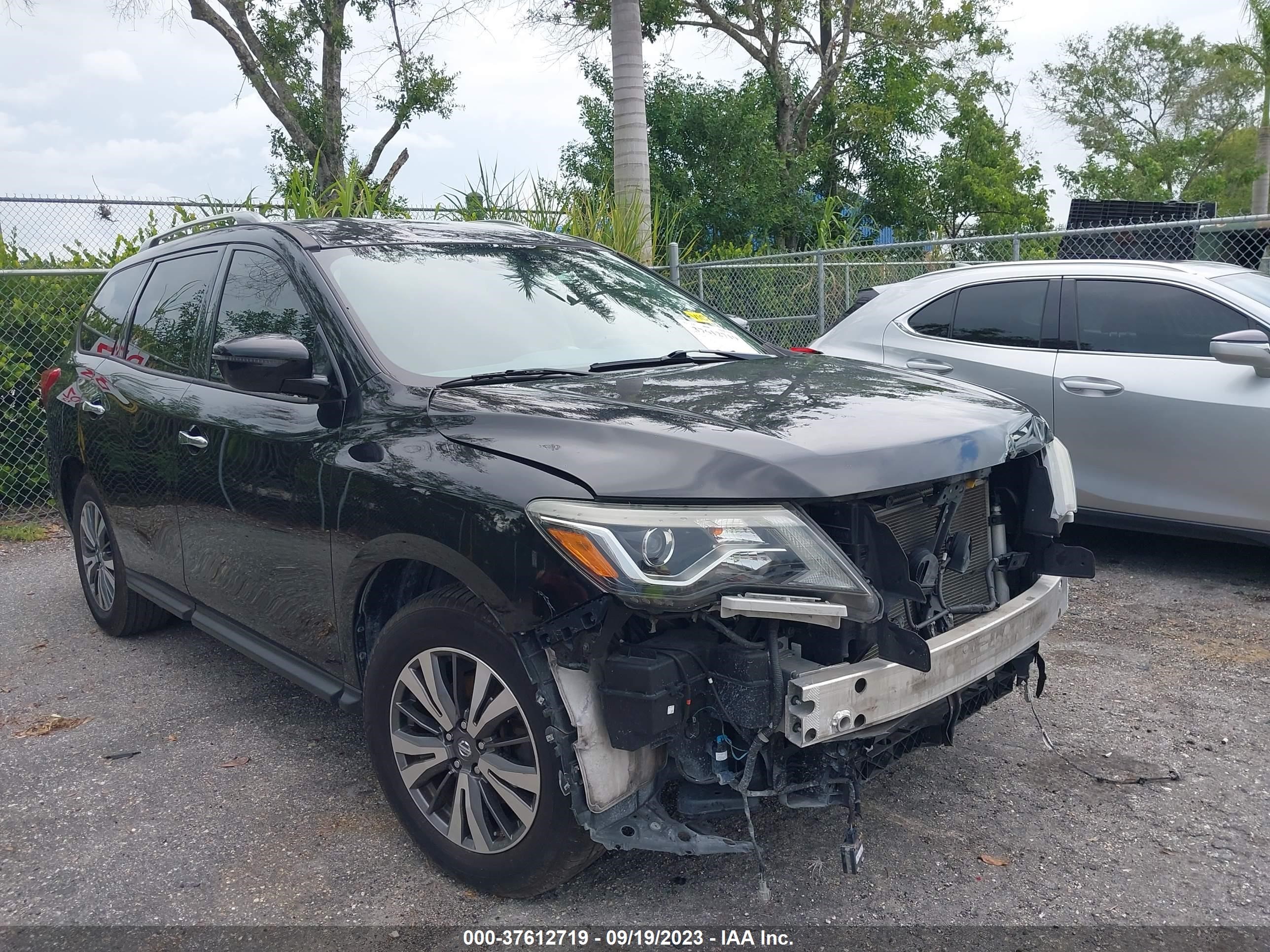 NISSAN PATHFINDER 2018 5n1dr2mn3jc609023