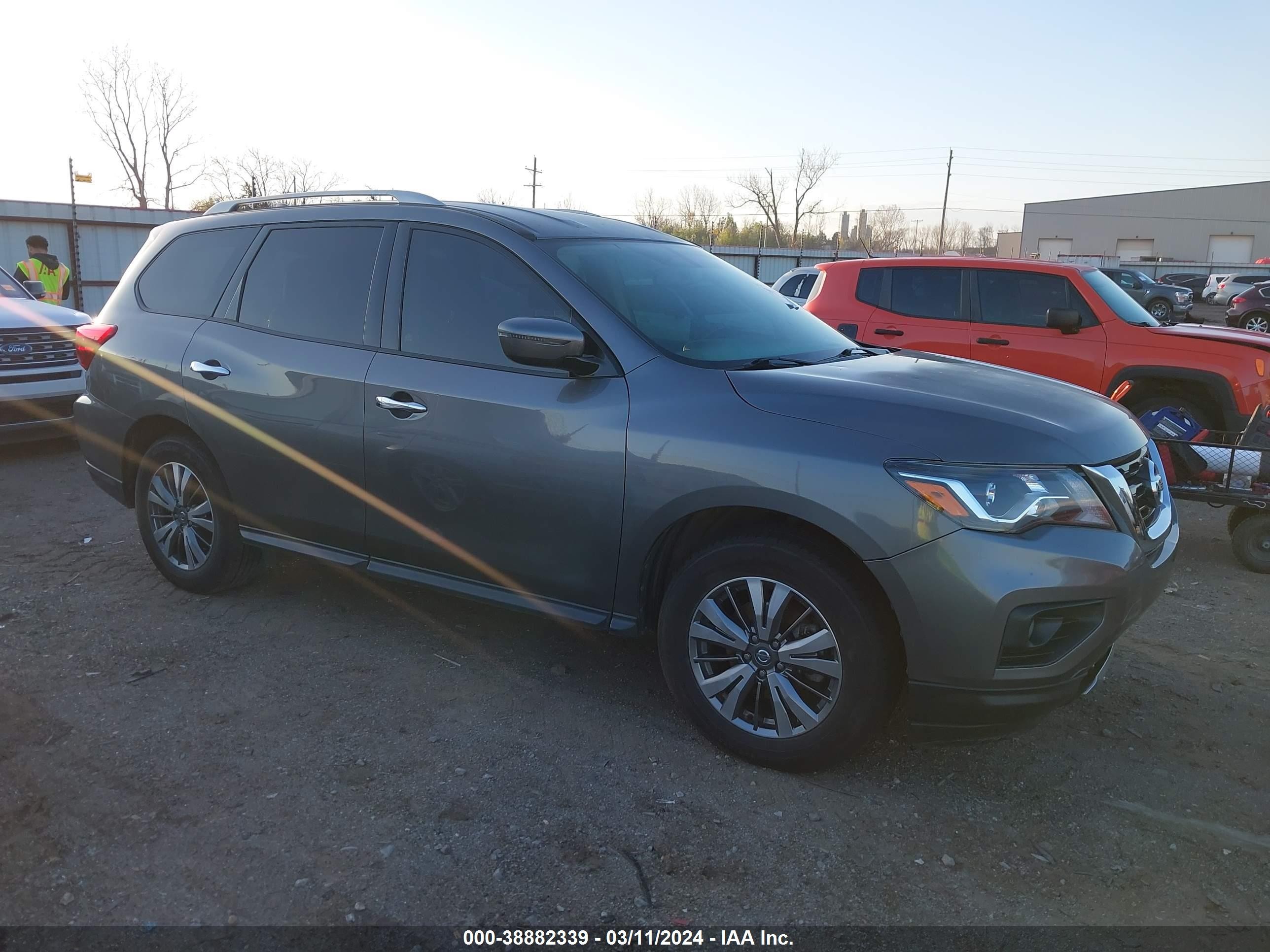 NISSAN PATHFINDER 2019 5n1dr2mn3kc618905