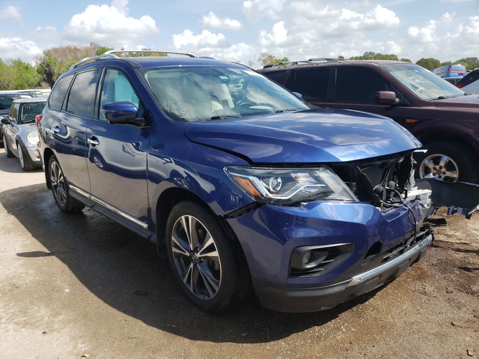 NISSAN PATHFINDER 2017 5n1dr2mn4hc655972