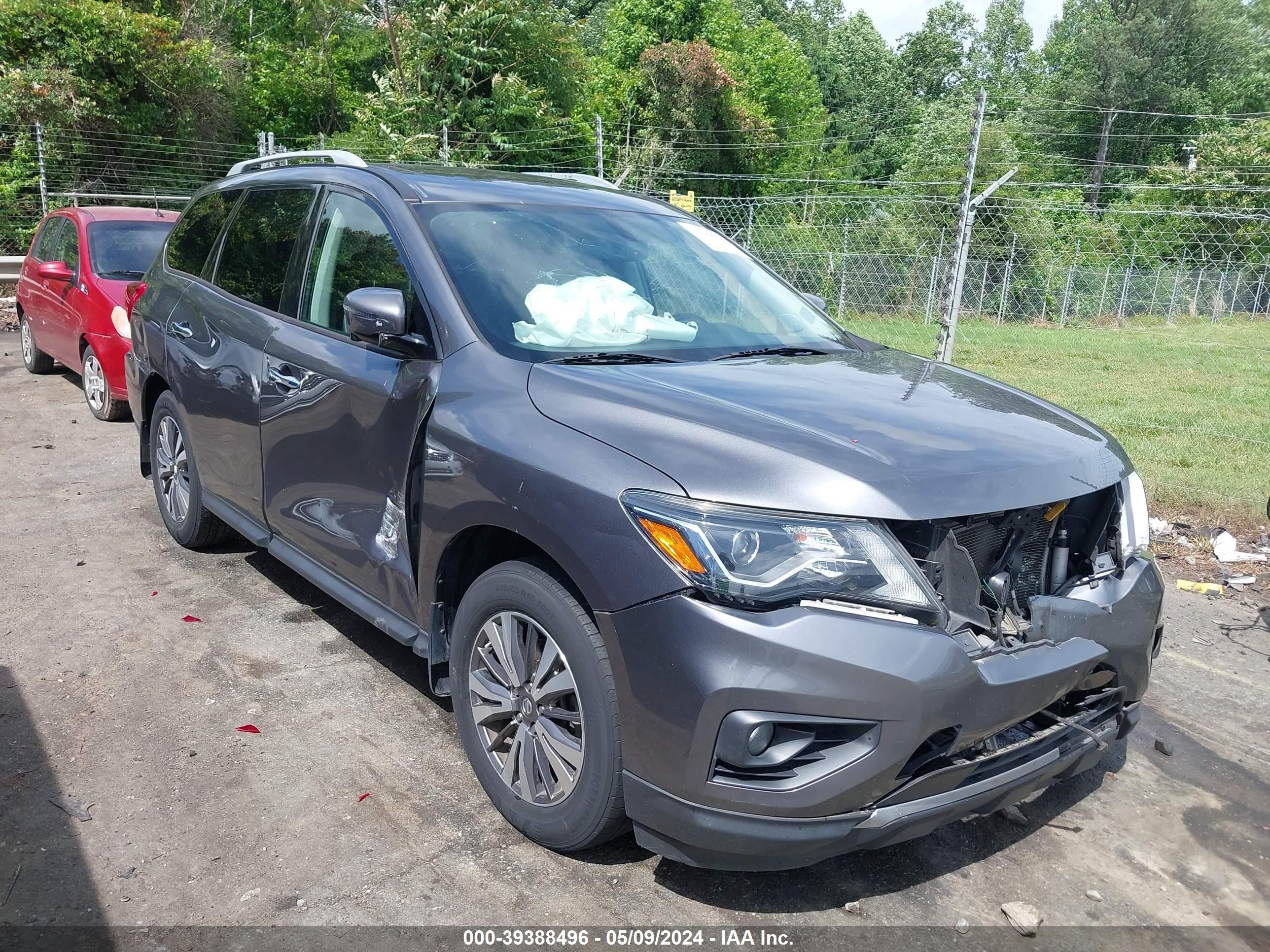 NISSAN PATHFINDER 2017 5n1dr2mn4hc680726