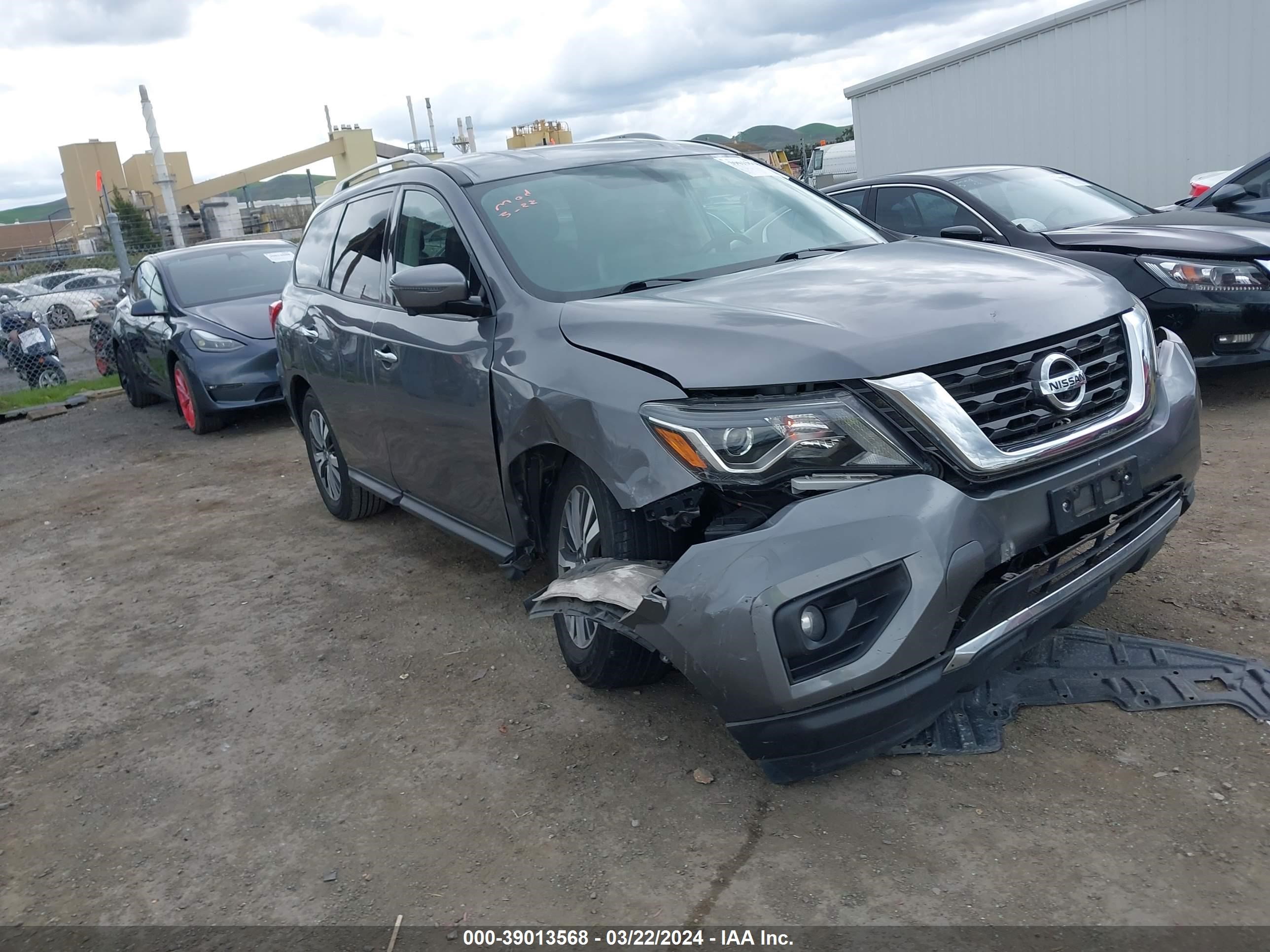 NISSAN PATHFINDER 2018 5n1dr2mn4jc604039