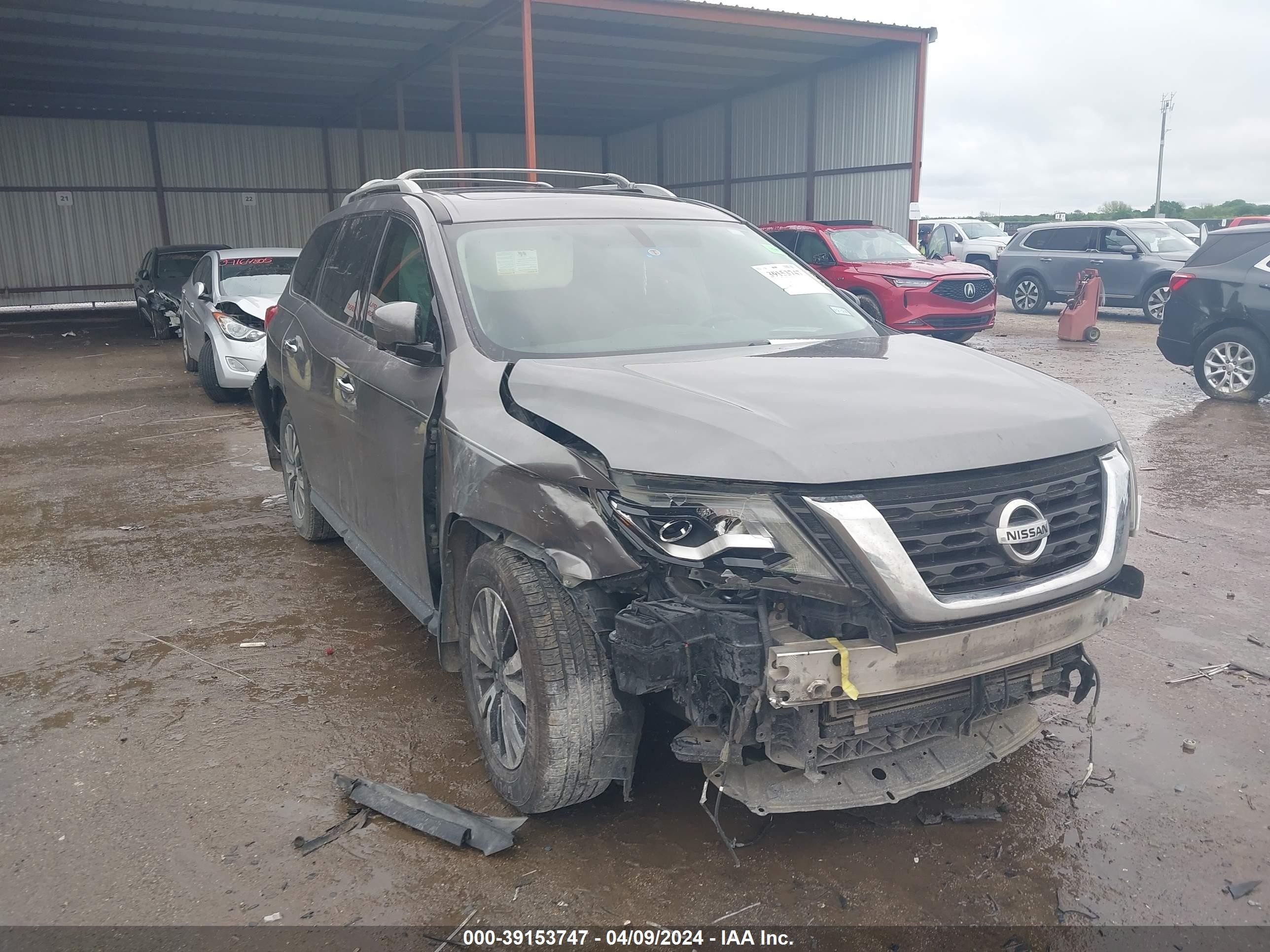 NISSAN PATHFINDER 2017 5n1dr2mn5hc640770