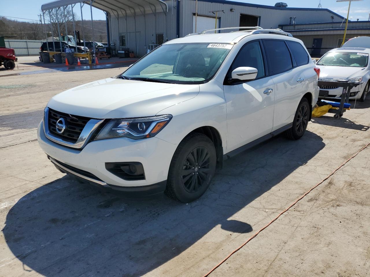 NISSAN PATHFINDER 2018 5n1dr2mn5jc645411