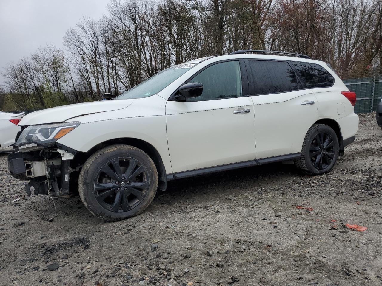 NISSAN PATHFINDER 2018 5n1dr2mn6jc627080