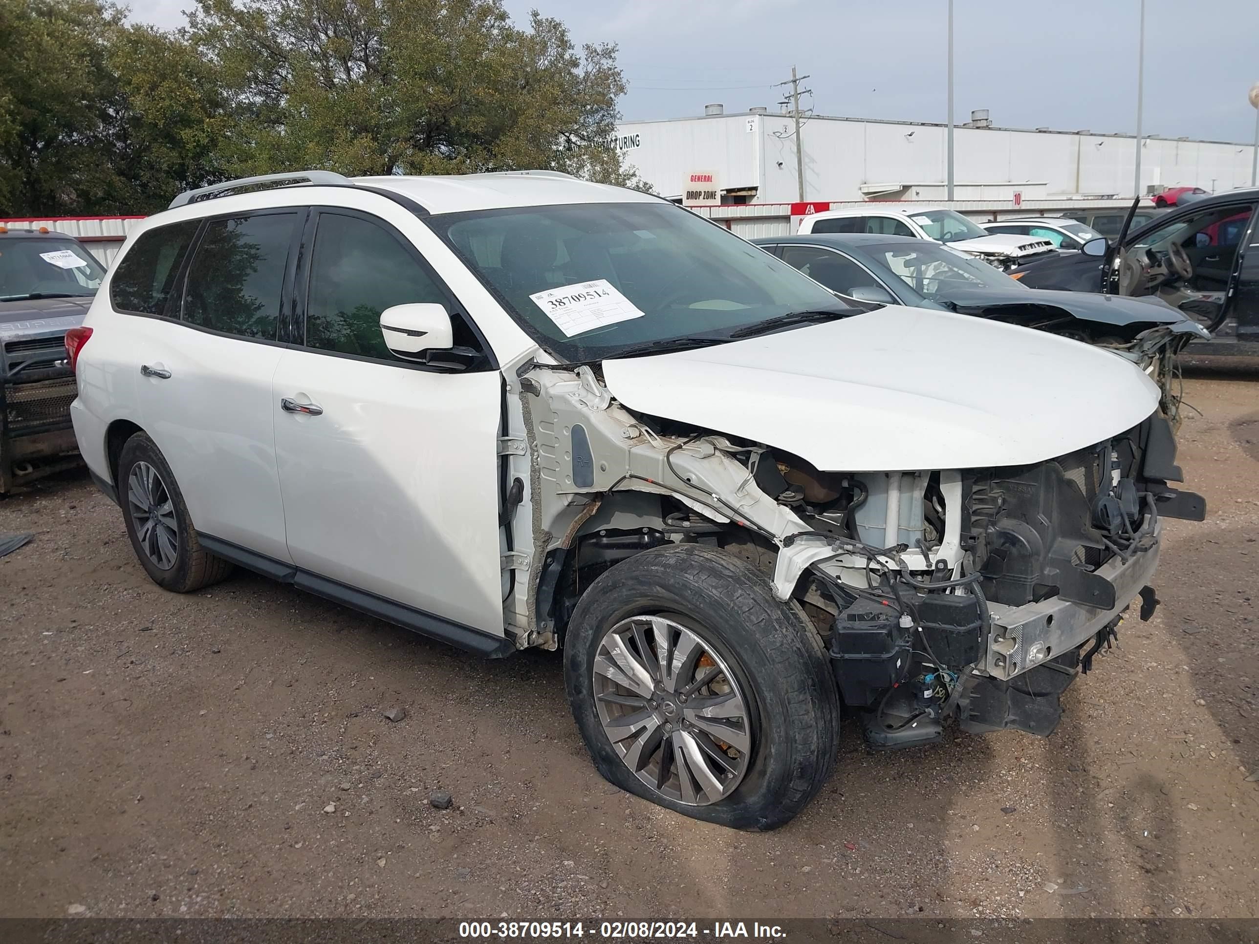 NISSAN PATHFINDER 2017 5n1dr2mn7hc626160