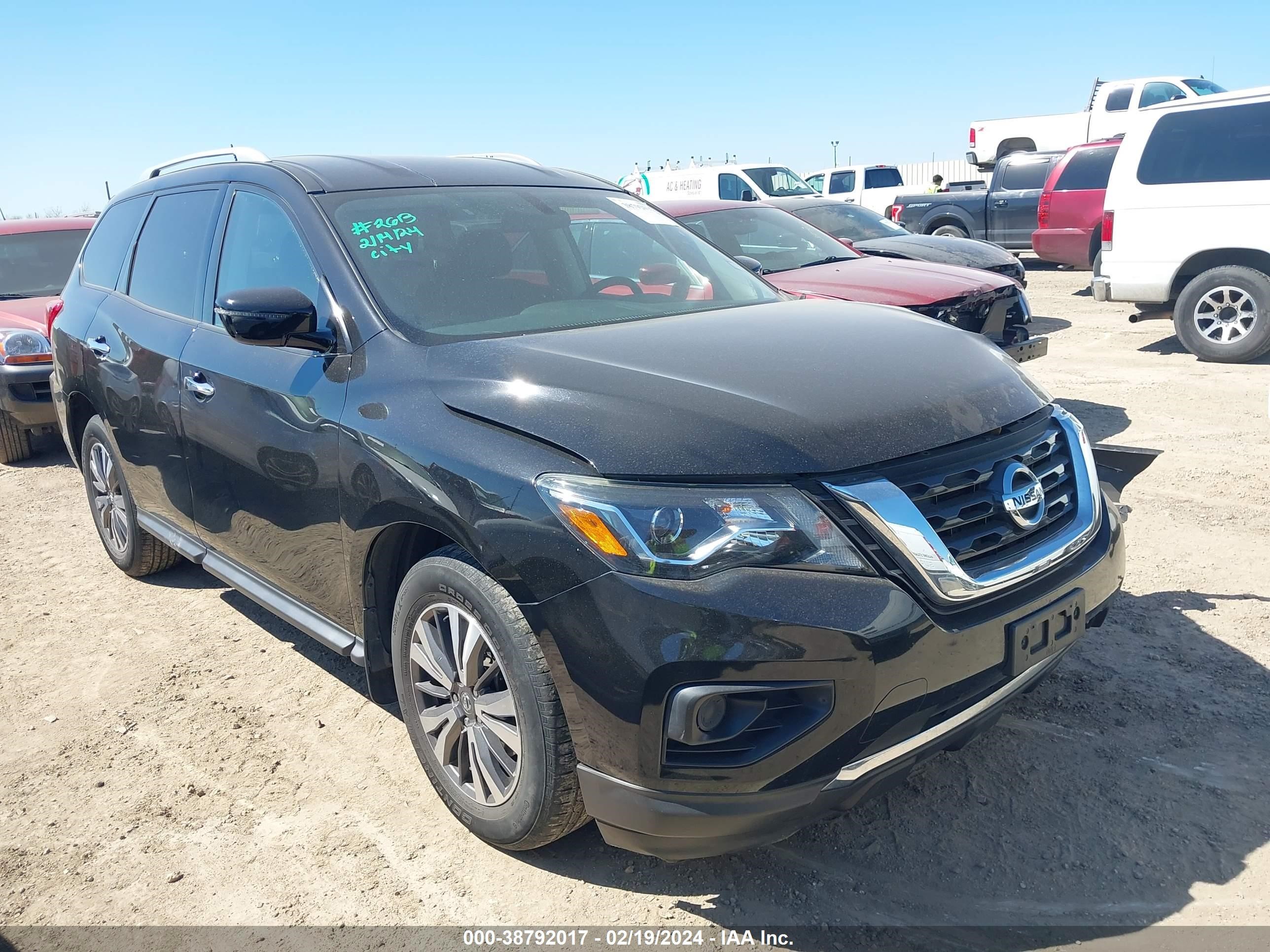 NISSAN PATHFINDER 2017 5n1dr2mn7hc678789