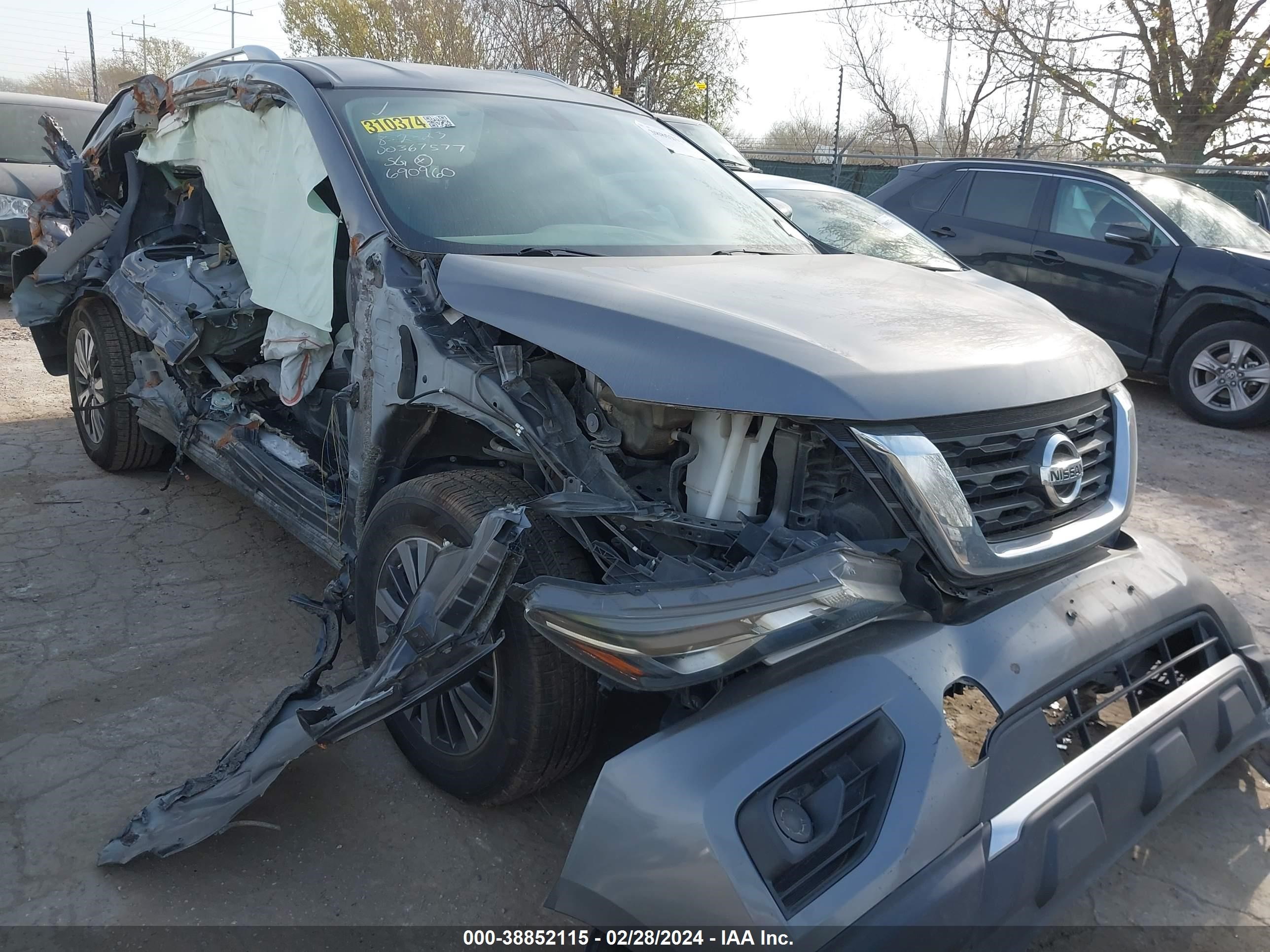 NISSAN PATHFINDER 2017 5n1dr2mn7hc690960