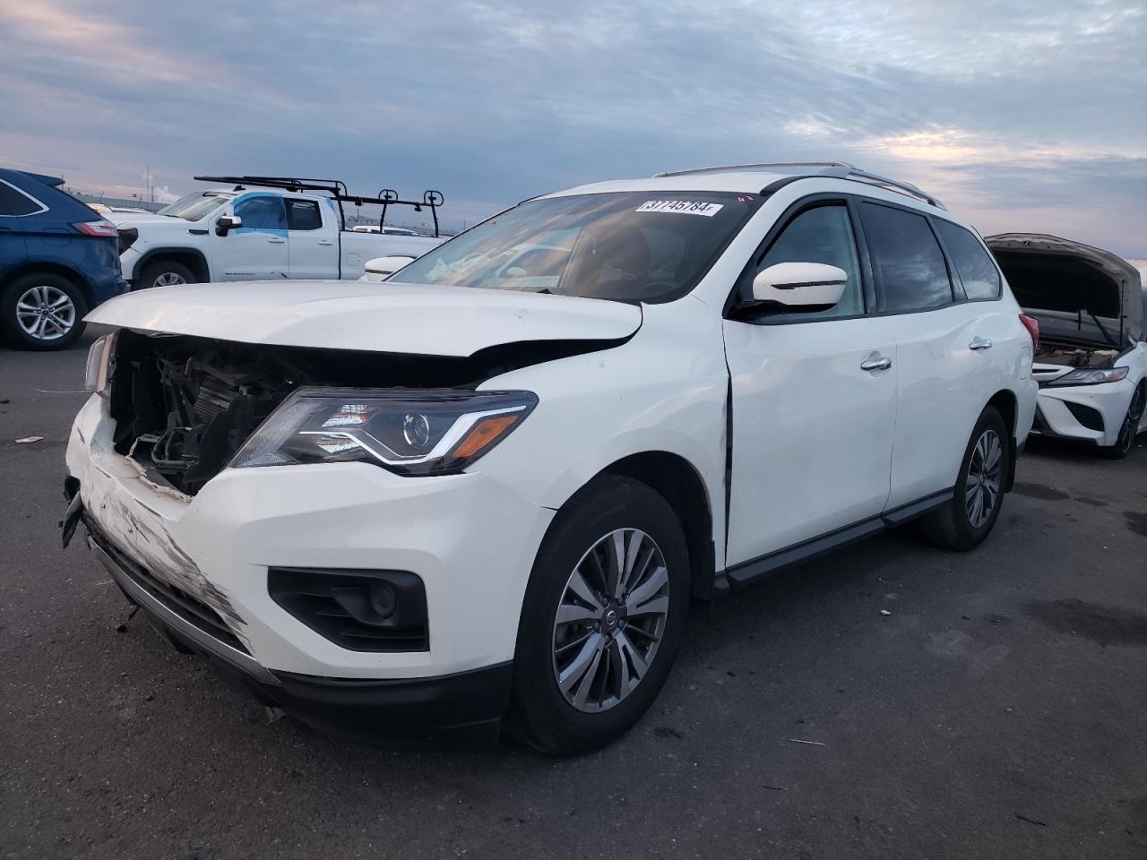 NISSAN PATHFINDER 2019 5n1dr2mn7kc653530