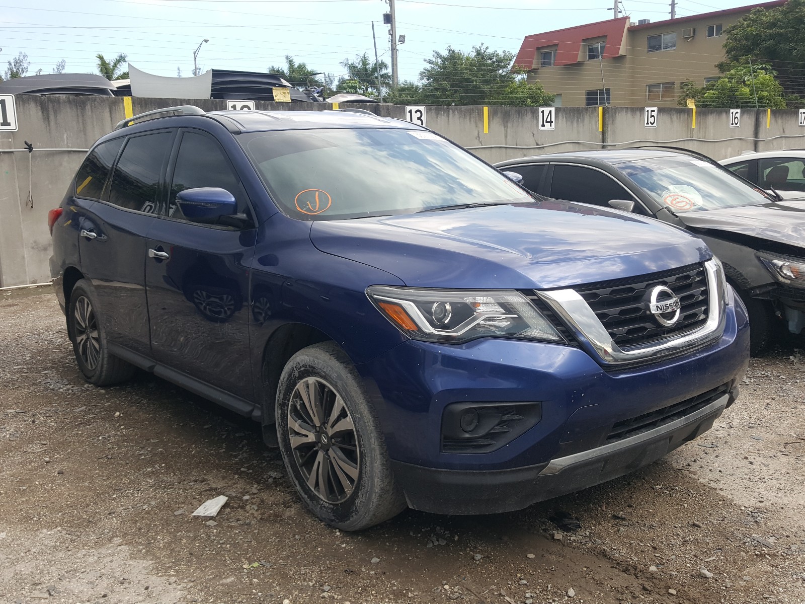 NISSAN PATHFINDER 2017 5n1dr2mn8hc654890