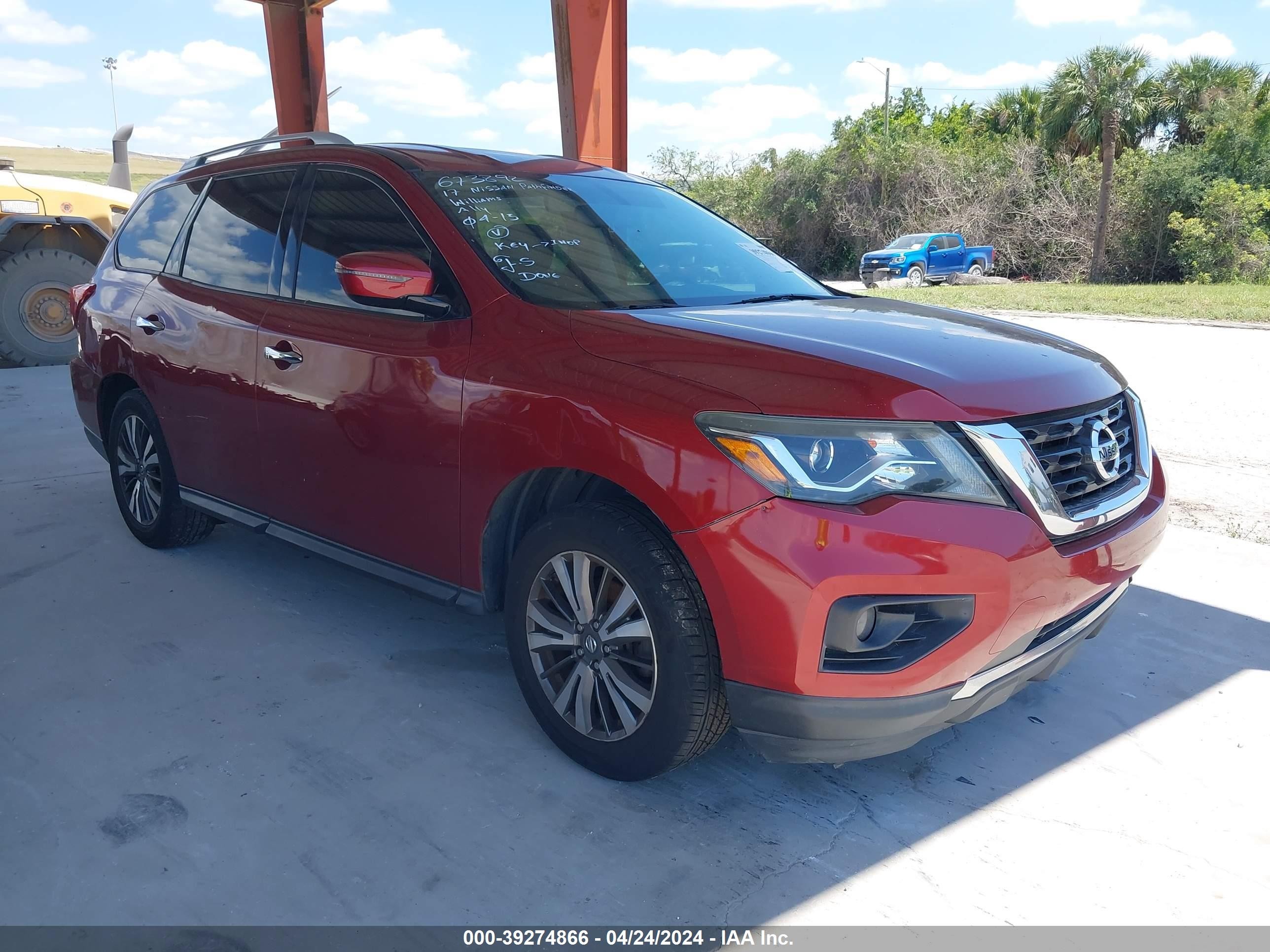 NISSAN PATHFINDER 2017 5n1dr2mn8hc673892