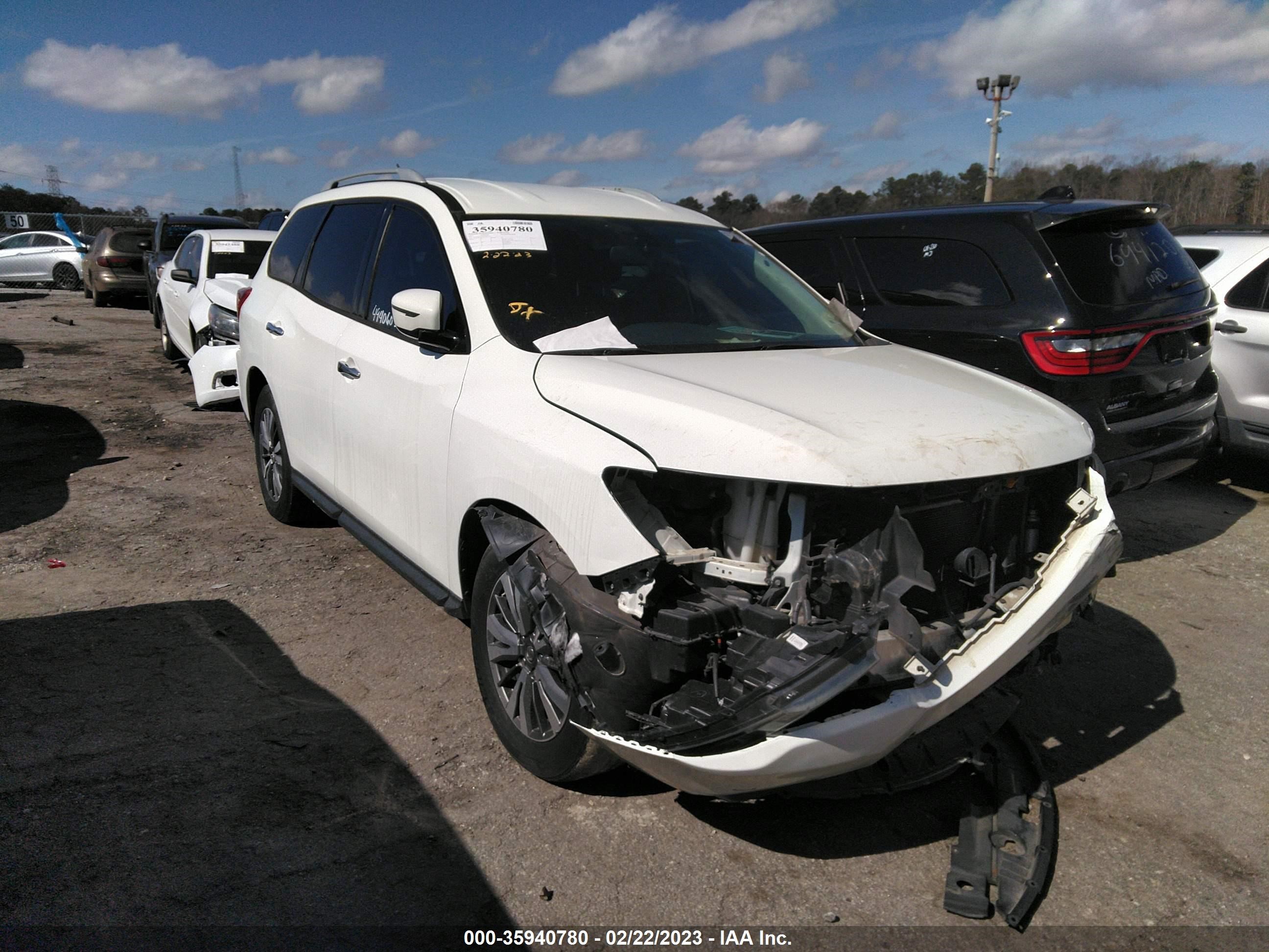 NISSAN PATHFINDER 2017 5n1dr2mn8hc674704