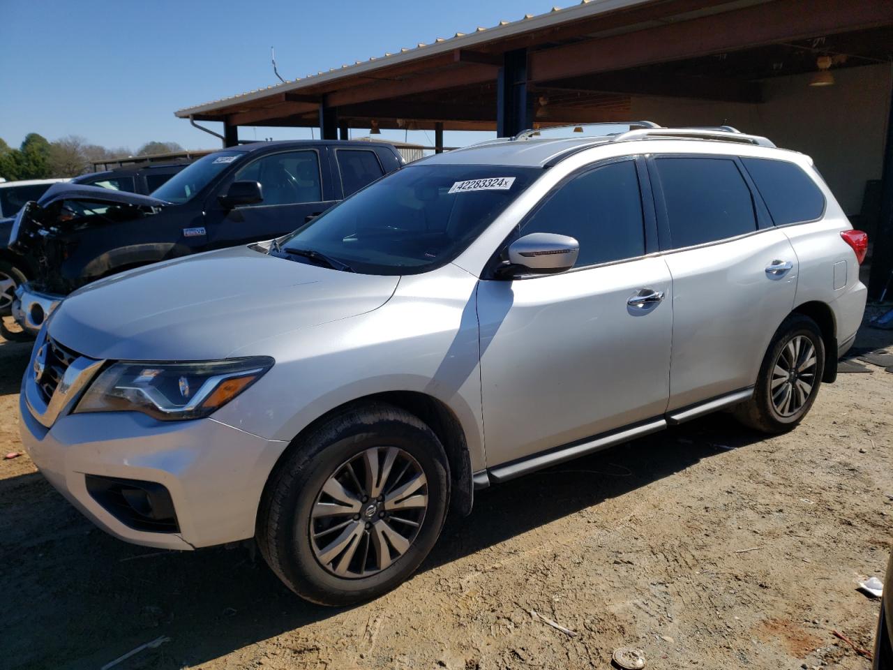 NISSAN PATHFINDER 2018 5n1dr2mn9jc657626