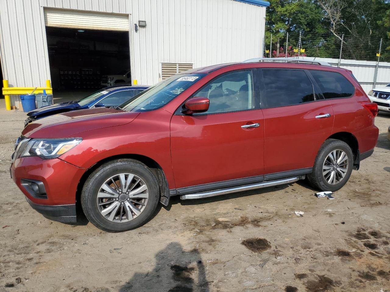 NISSAN PATHFINDER 2017 5n1dr2mnxhc622801