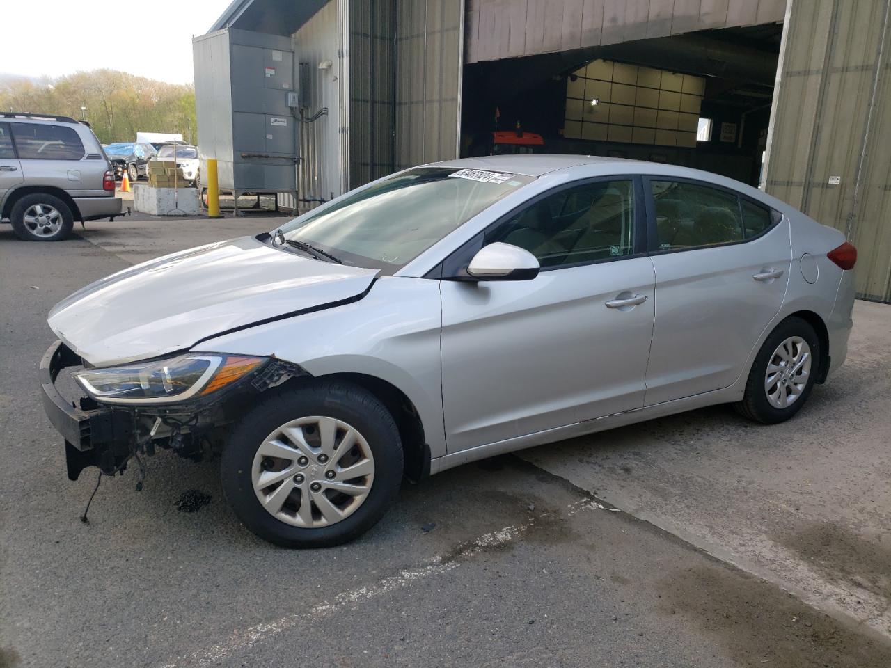 HYUNDAI ELANTRA 2018 5npd74lf0jh237032