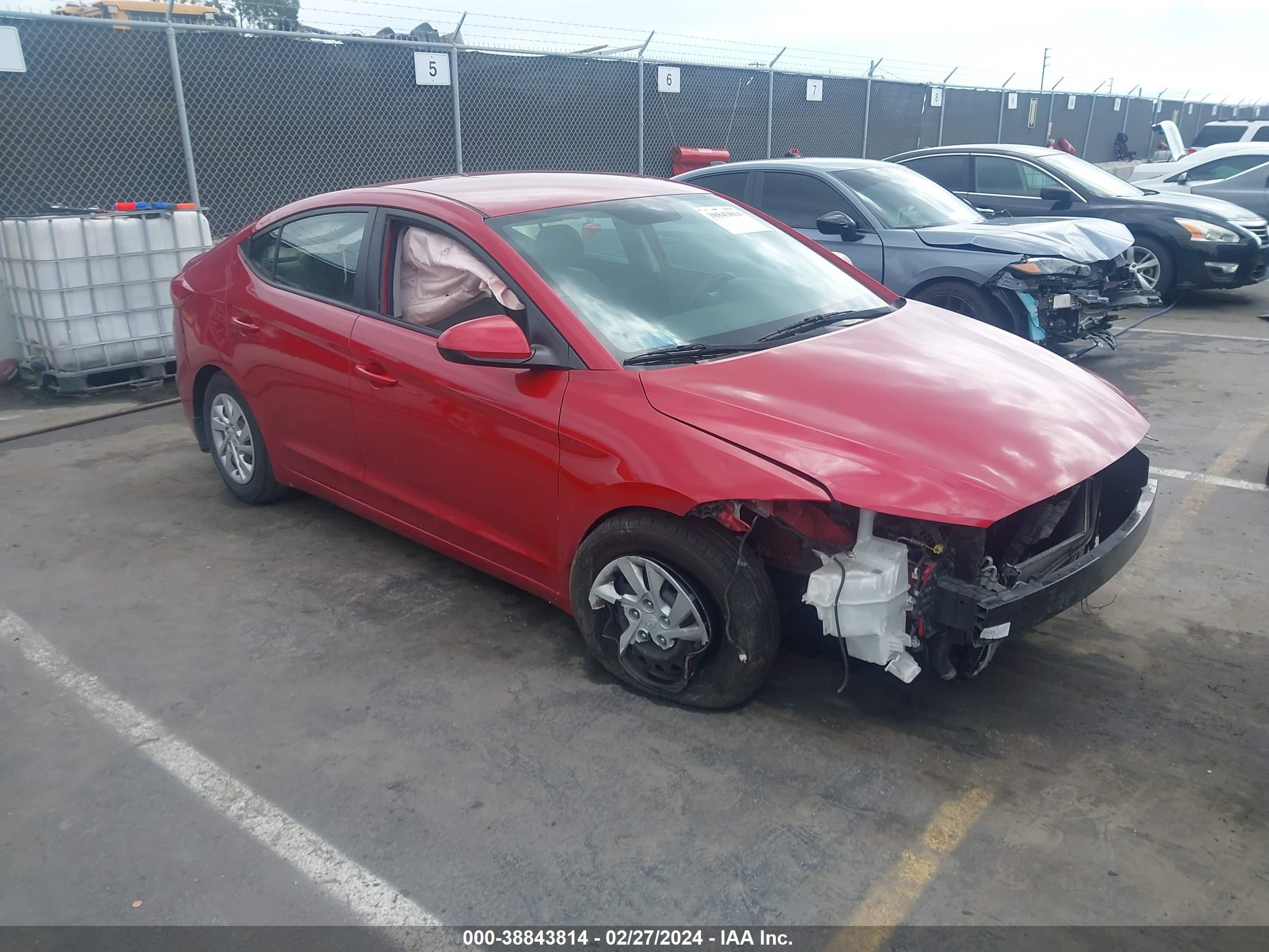 HYUNDAI ELANTRA 2018 5npd74lf0jh342993