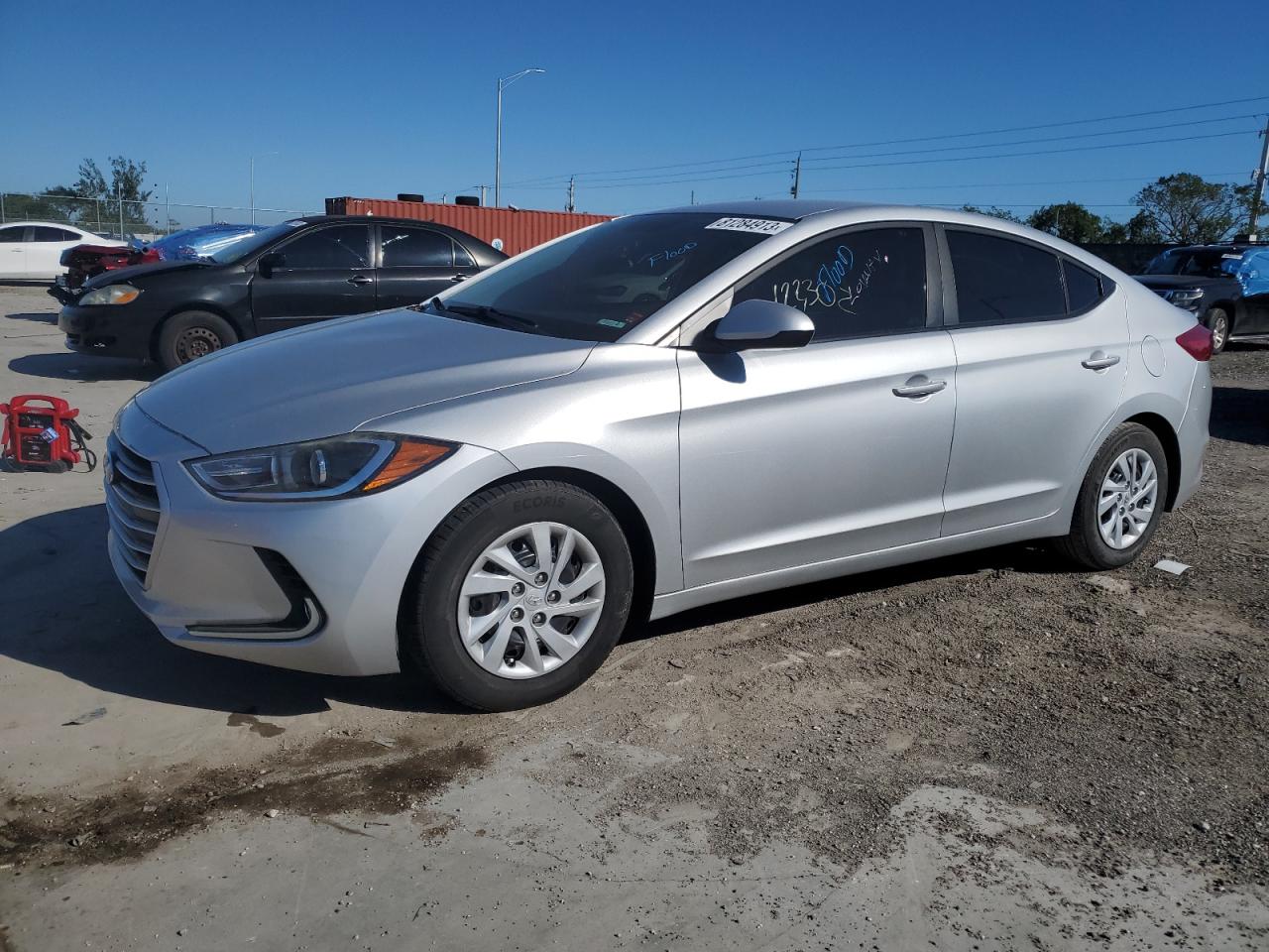 HYUNDAI ELANTRA 2018 5npd74lf0jh370535