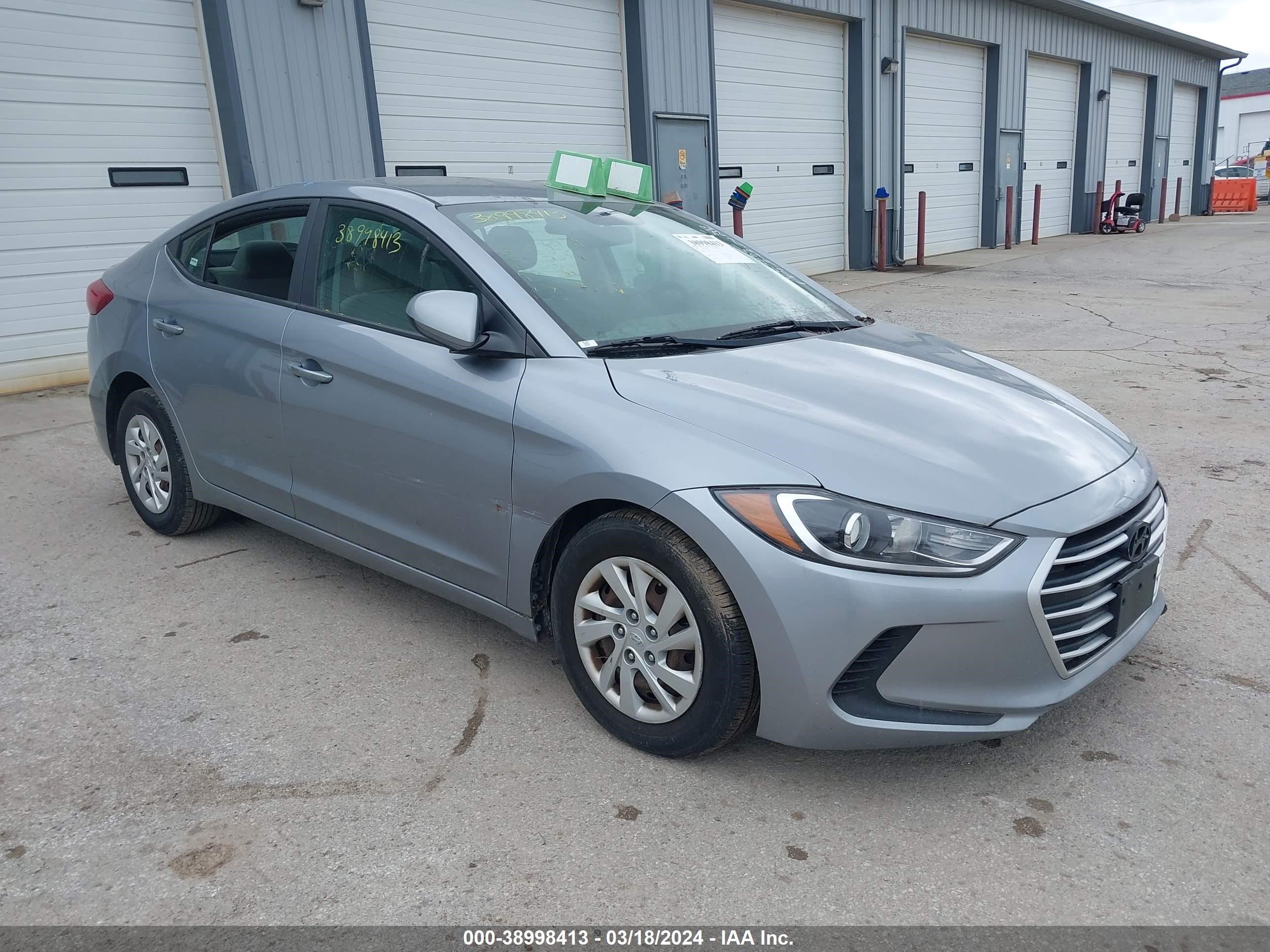 HYUNDAI ELANTRA 2017 5npd74lf1hh063885