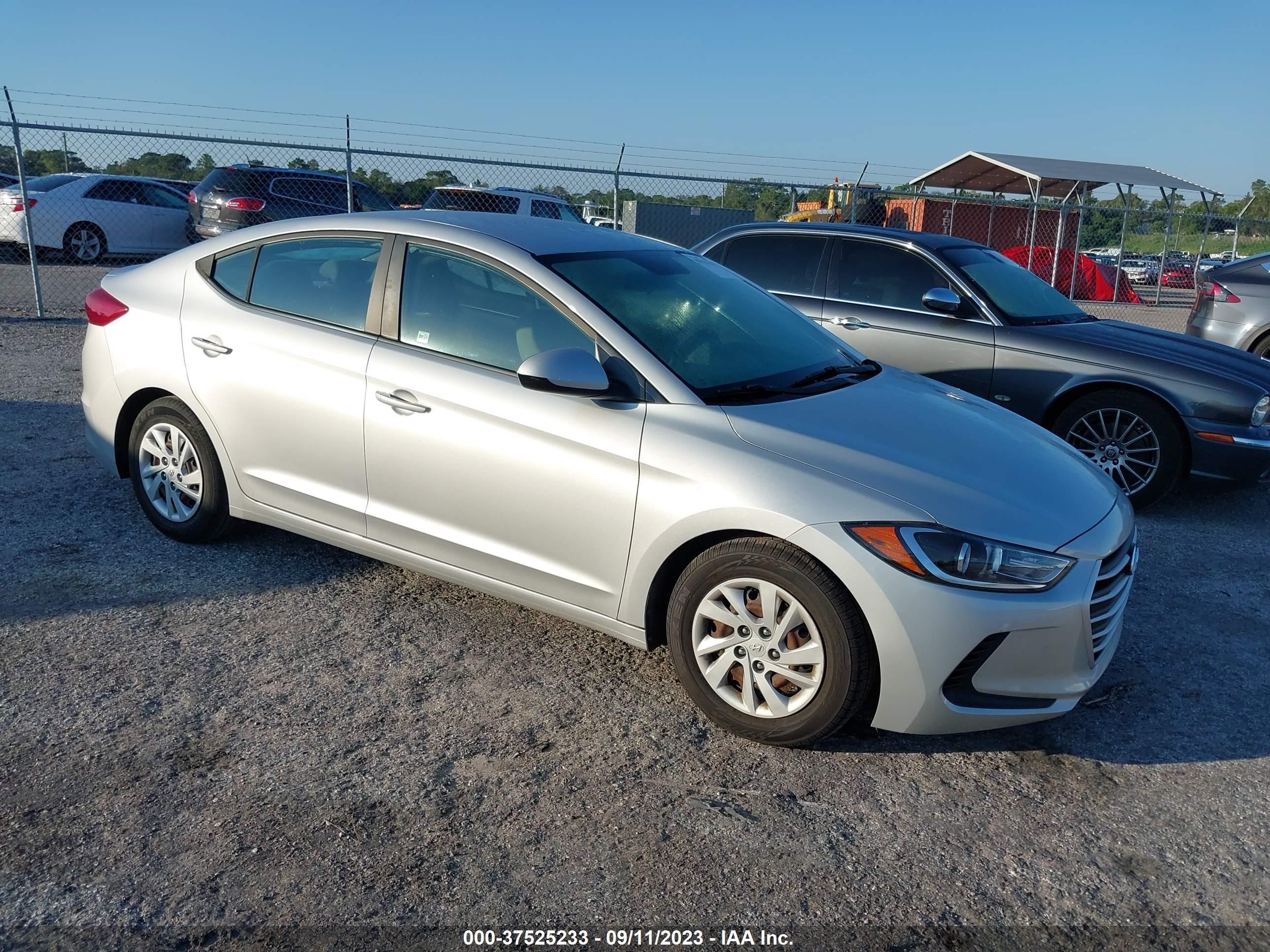 HYUNDAI ELANTRA 2018 5npd74lf1jh312028