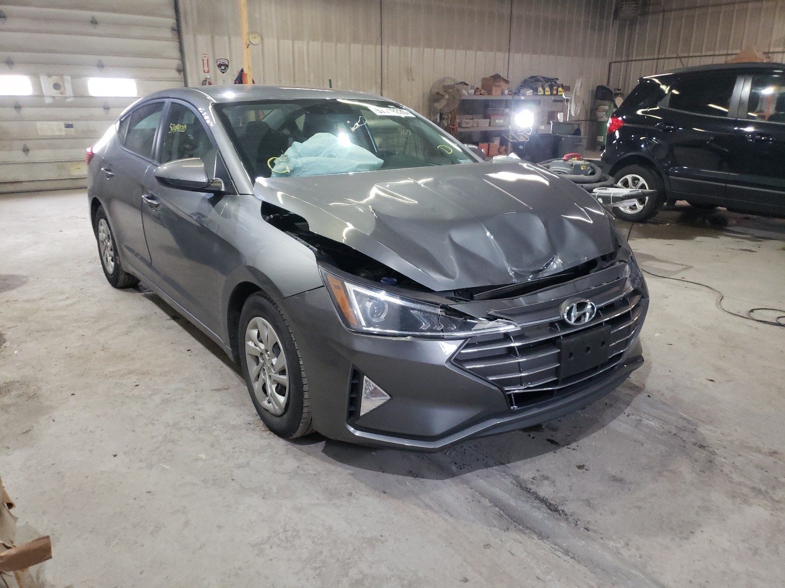 HYUNDAI ELANTRA SE 2019 5npd74lf1kh426709