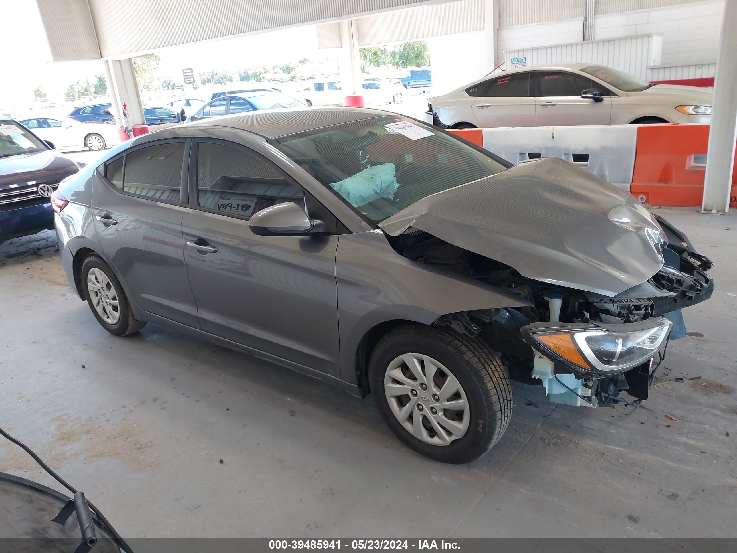 HYUNDAI ELANTRA 2018 5npd74lf2jh384680