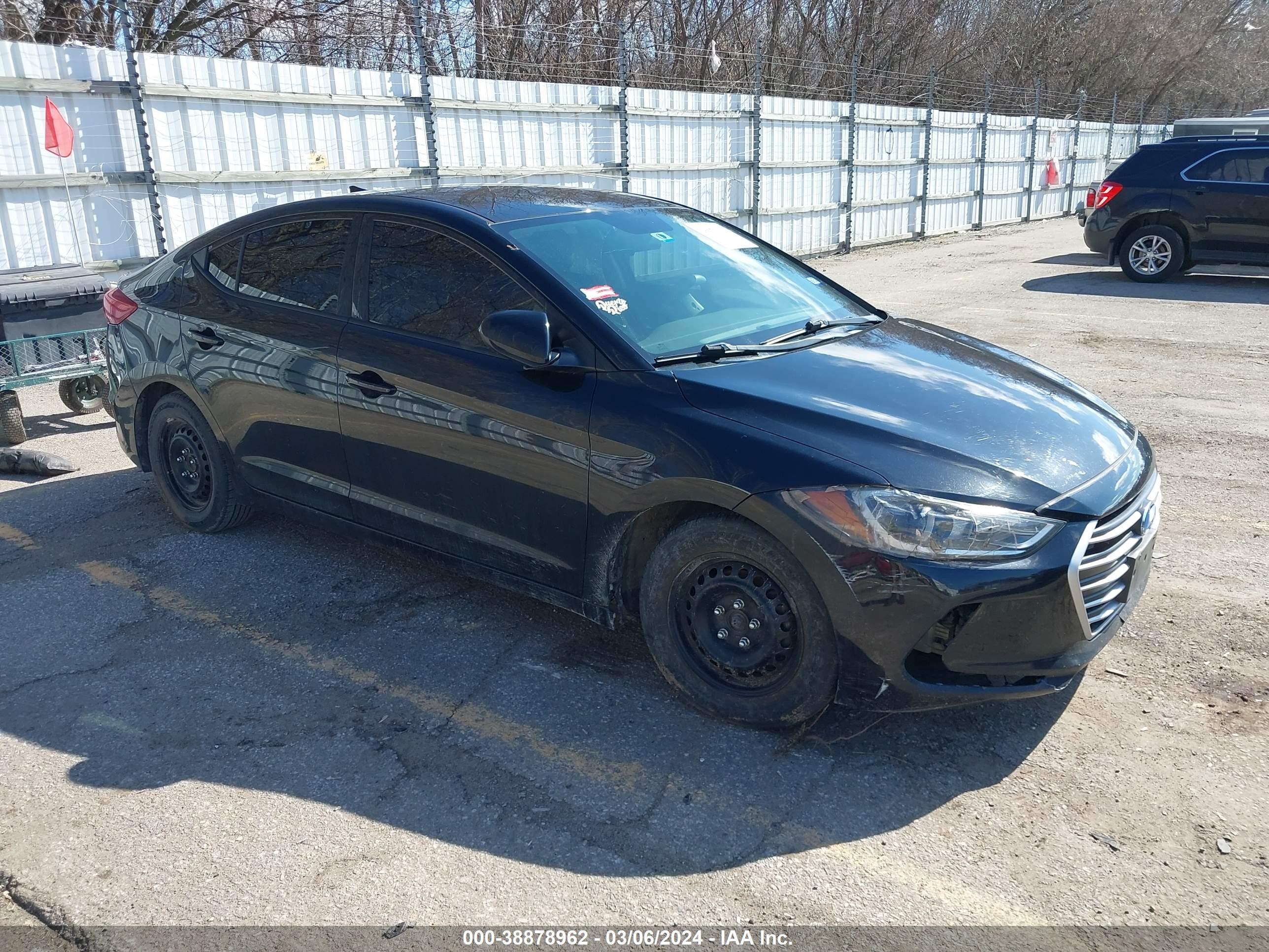 HYUNDAI ELANTRA 2017 5npd74lf3hh102184