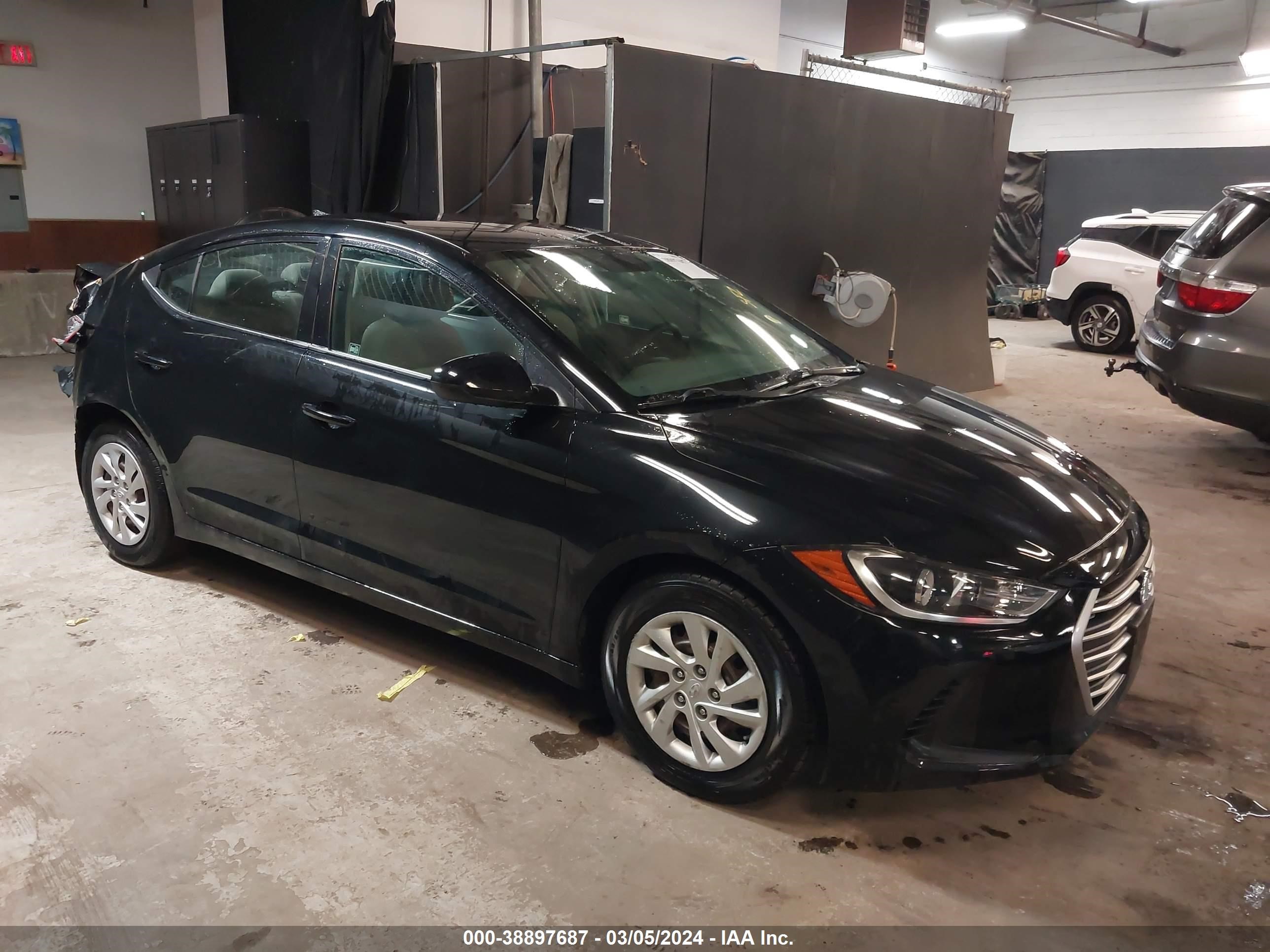 HYUNDAI ELANTRA 2017 5npd74lf3hh109667