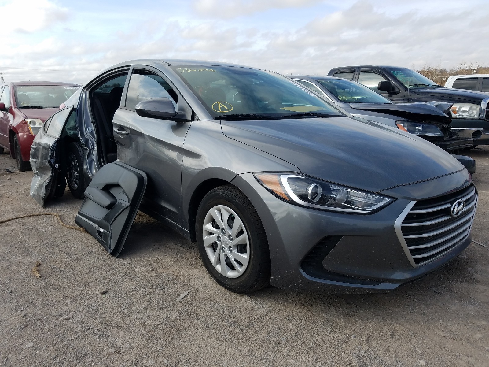 HYUNDAI ELANTRA SE 2018 5npd74lf3jh330286