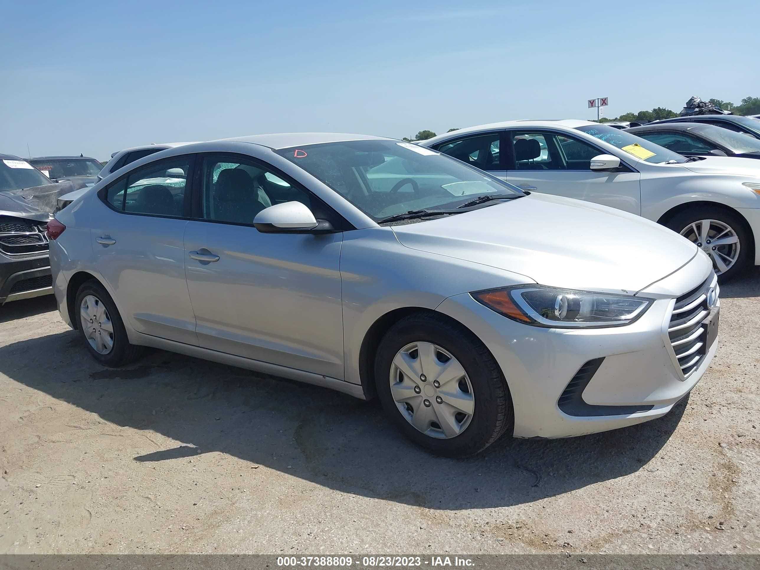 HYUNDAI ELANTRA 2017 5npd74lf4hh183471